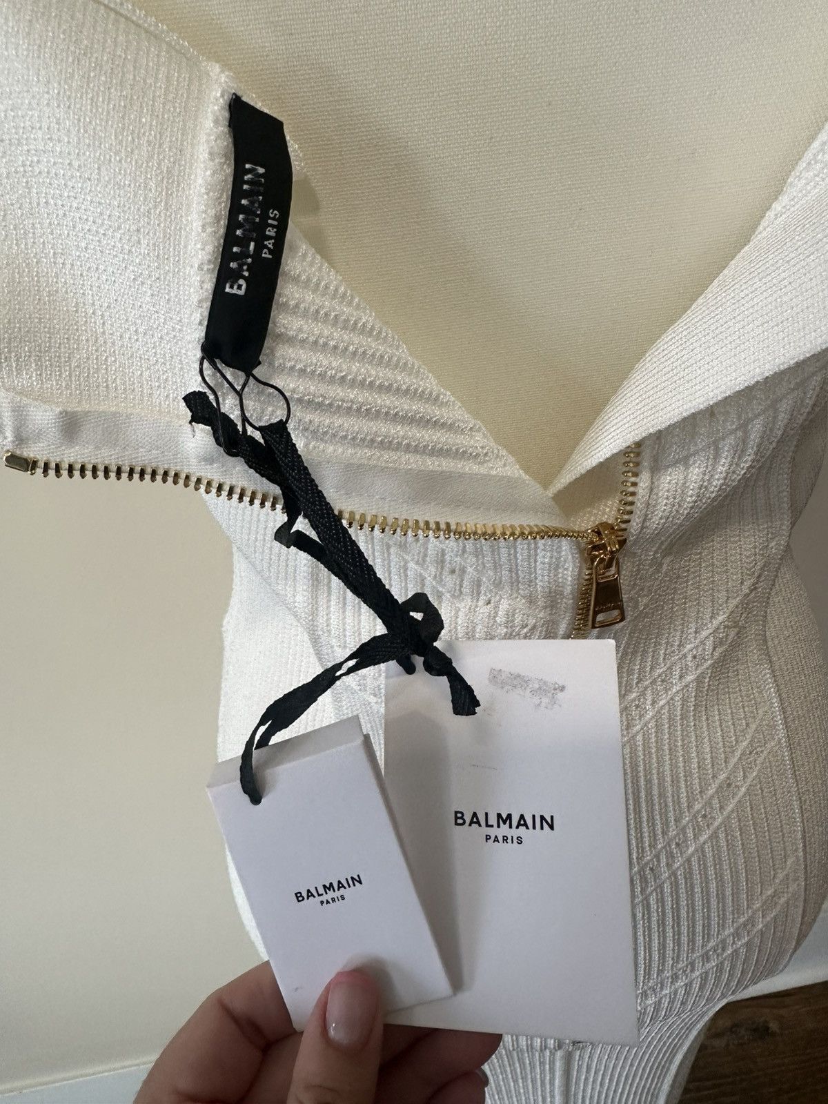Balmain Balmain Paris Elegant White Off-Shoulder Dress Size L / US 10 / IT 46 - 10 Thumbnail