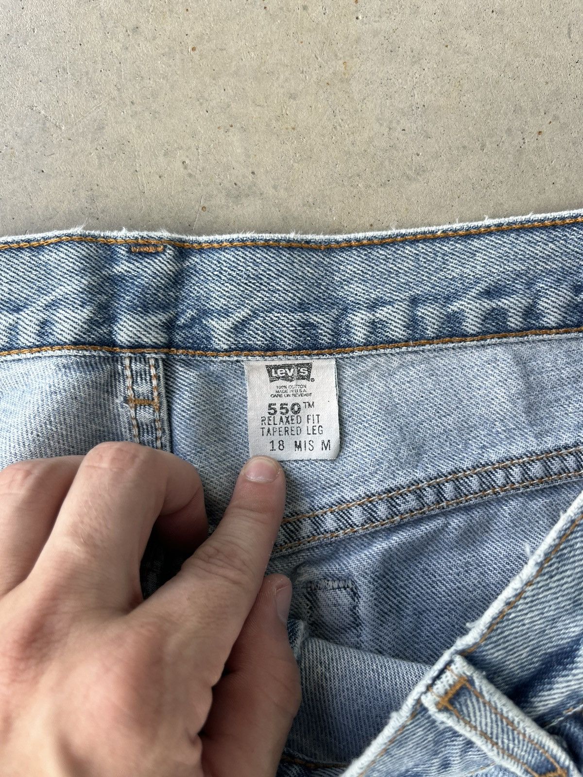Levi's × Vintage Vintage 90’s Levi’s 550 Denim Blue Jeans Size US 34 / EU 50 - 6 Thumbnail
