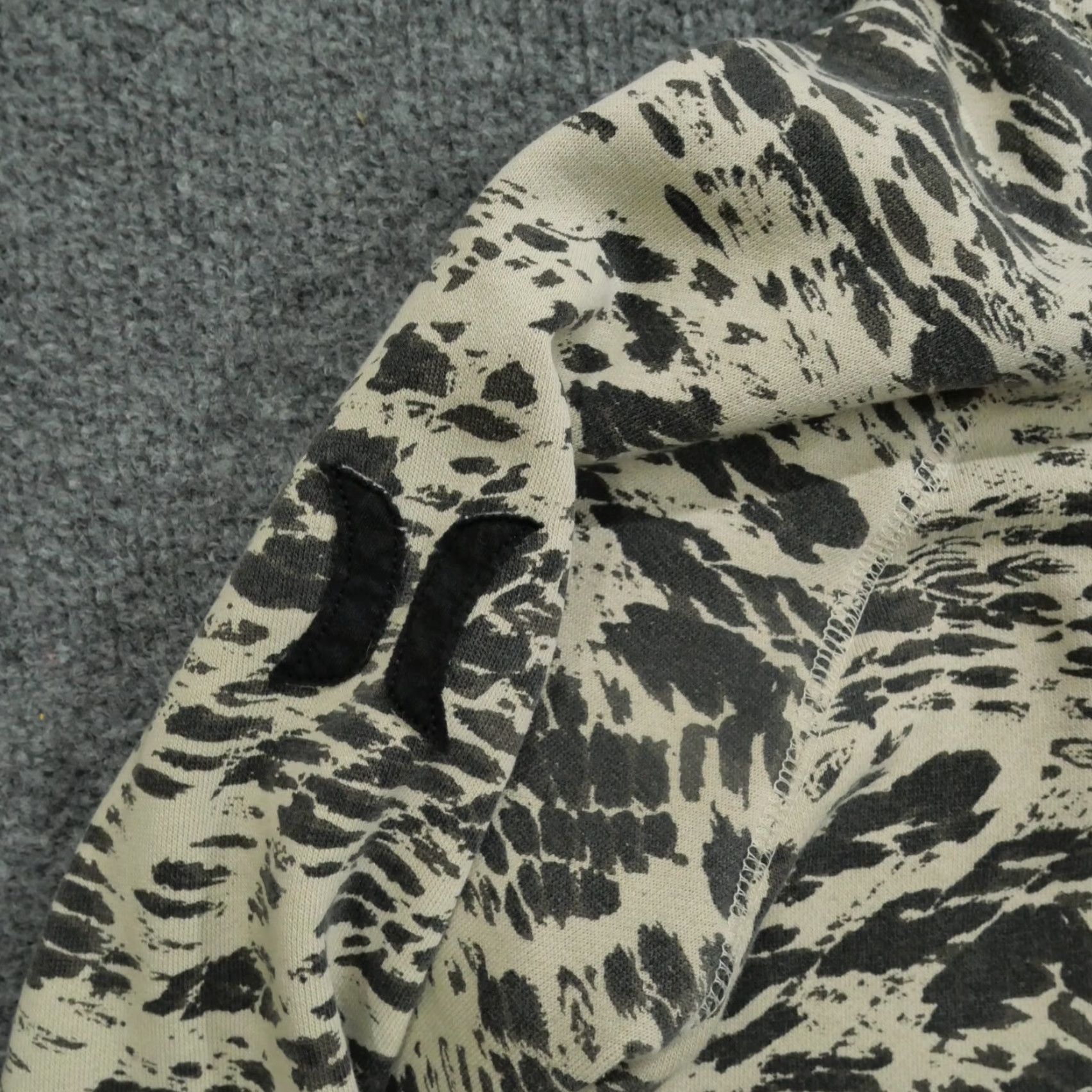 Hurley Hurley Hoodie Womens XL Black Tan Snake Print Animal Full Zip Sherpa Lined Size XL / US 12-14 / IT 48-50 - 2 Thumbnail