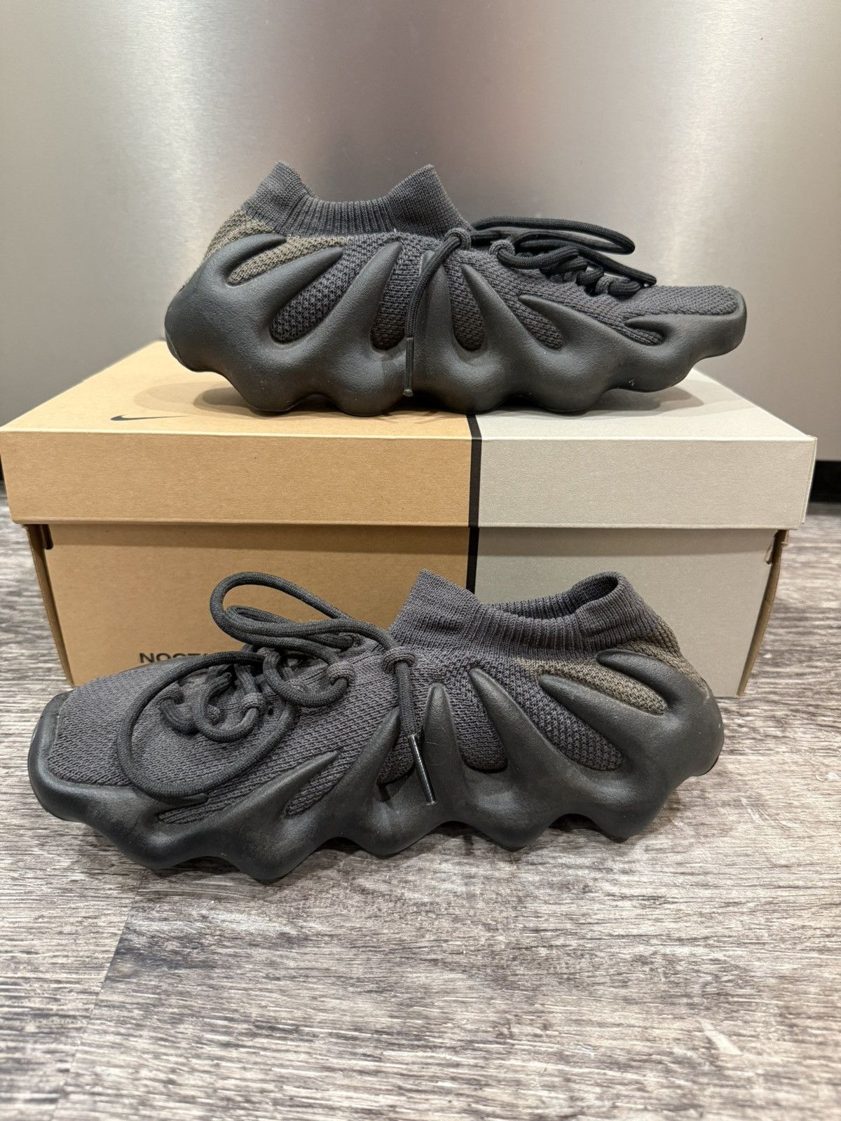 Yeezy Yeezy 450 Dark Slate Size US 9 / EU 42 - 2 Thumbnail