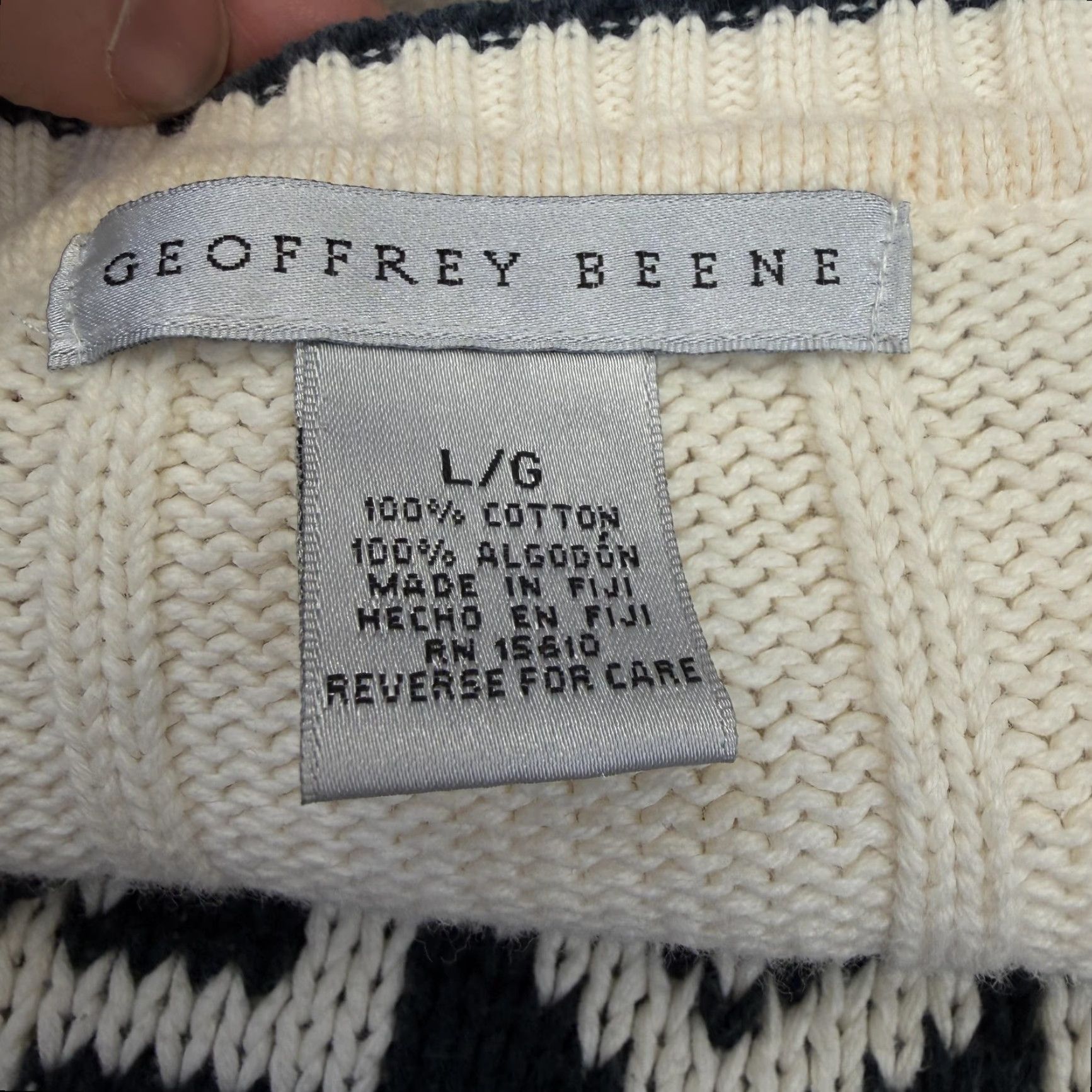 Geoffrey Beene VINTAGE Geoffrey Beene Sweater Mens Large White Navy Fair Isle Cotton V Neck Pullover Size US L / EU 52-54 / 3 - 5 Thumbnail