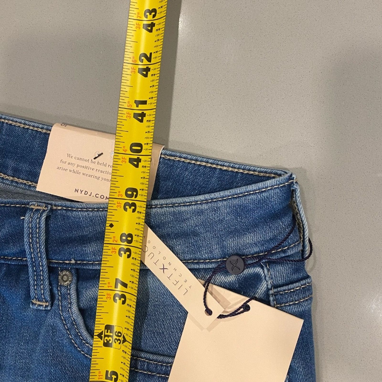 NYDJ NWT NYDJ Women's Relaxed Slender Lovesick Jeans - 10 Size 32" / US 10 / IT 46 - 9 Thumbnail
