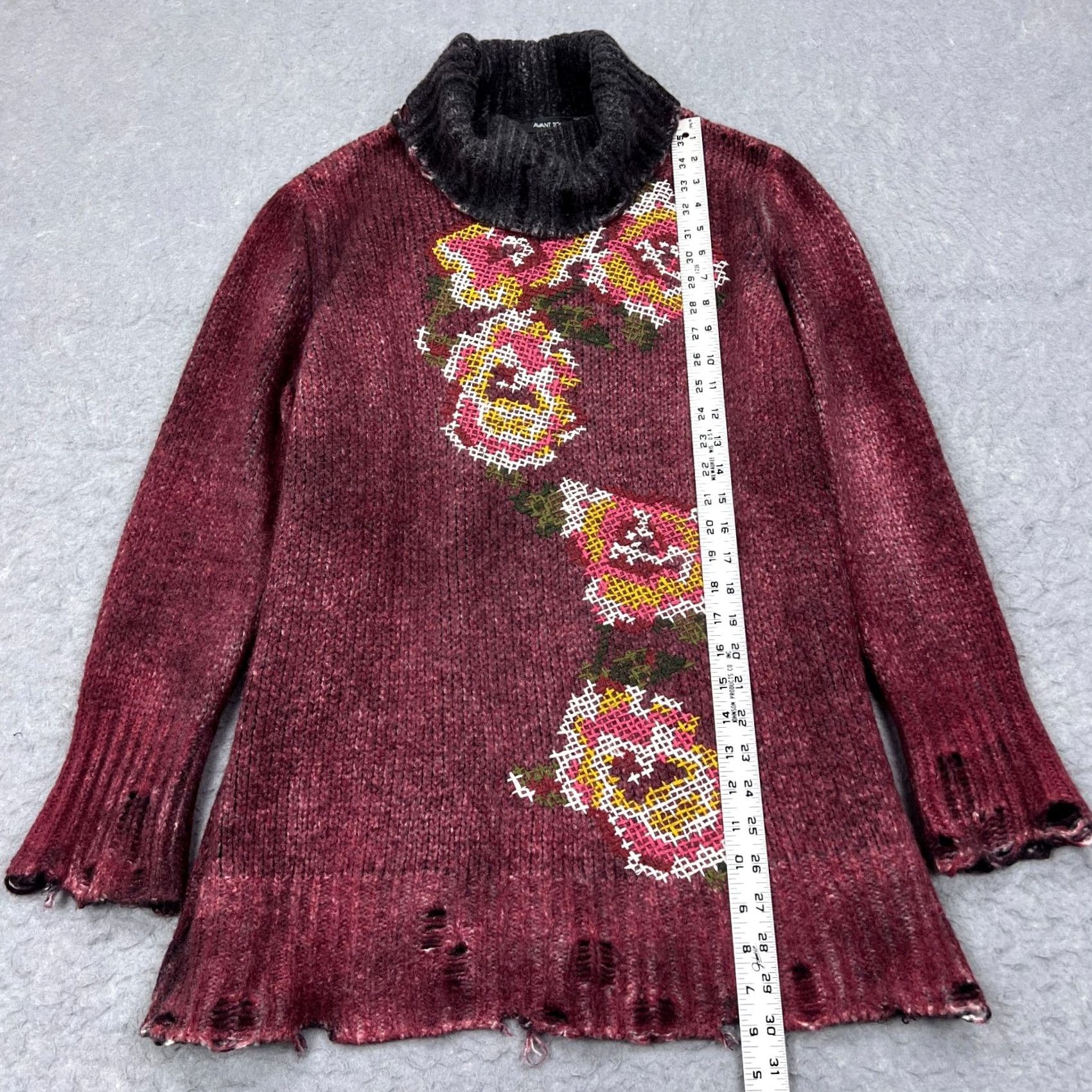 Avant Toi VINTAGE Avant Toi Sweater Womens Small Distressed Turtleneck Rose Embroidery Burnout Size S / US 4 / IT 40 - 4 Thumbnail