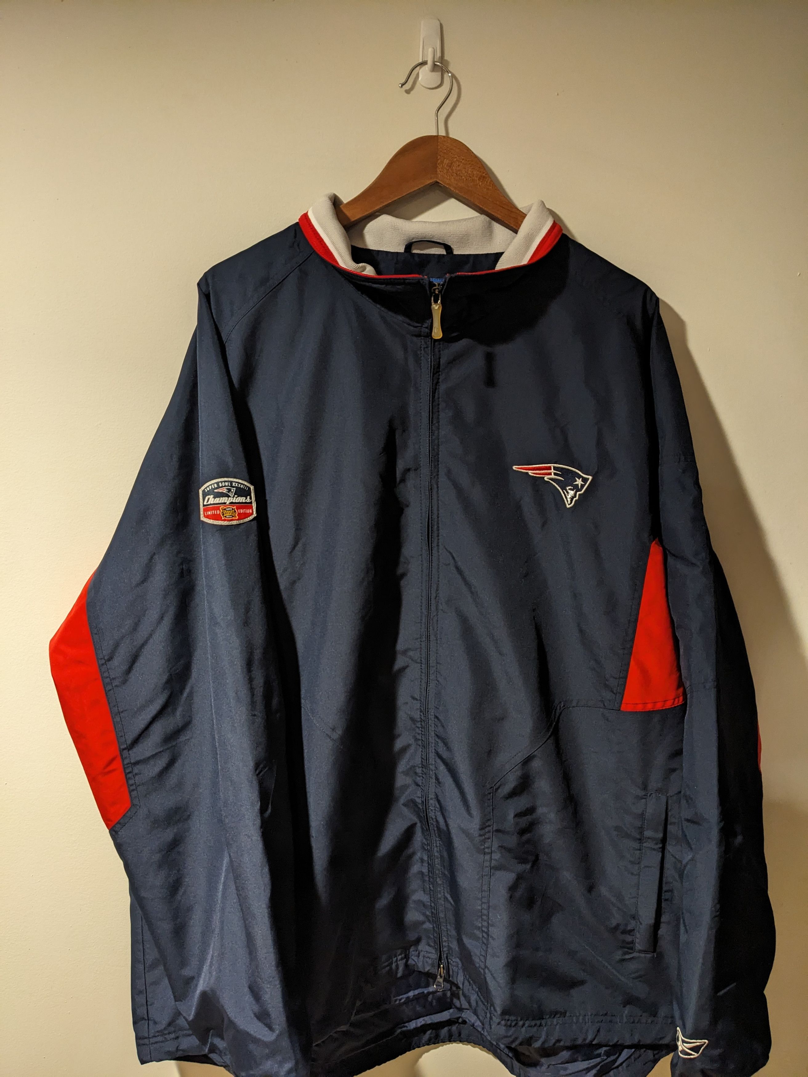 NFL × Vintage Vintage 2004 New England Patriots Super Bowl NFL Windbreaker Size US XL / EU 56 / 4 - 5 Thumbnail