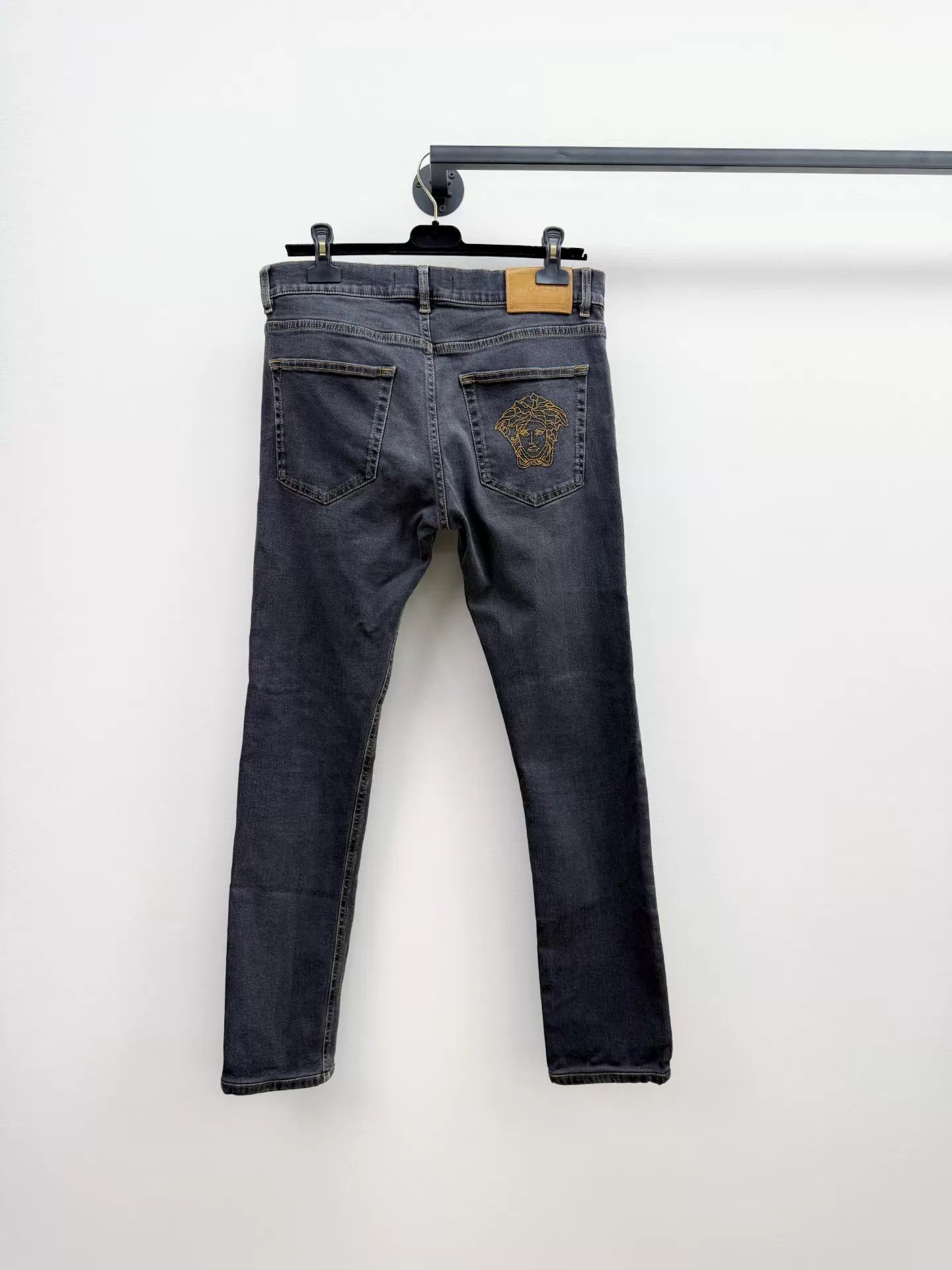 Versace Versace Men's Authentic Size 32 Denim Jeans Worn 2x Size US 32 / EU 48 - 8 Thumbnail