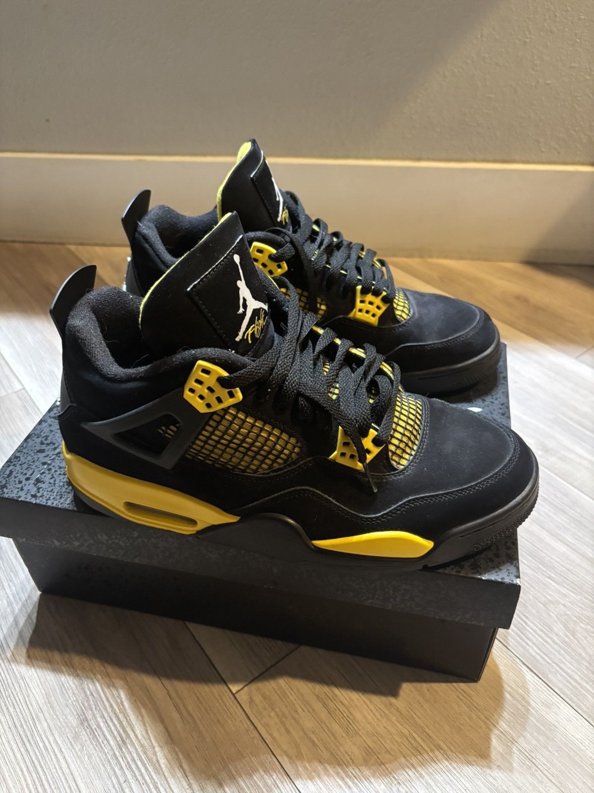 Nike Jordan 4 yellow thunder Size US 11 / EU 44 - 1 Thumbnail