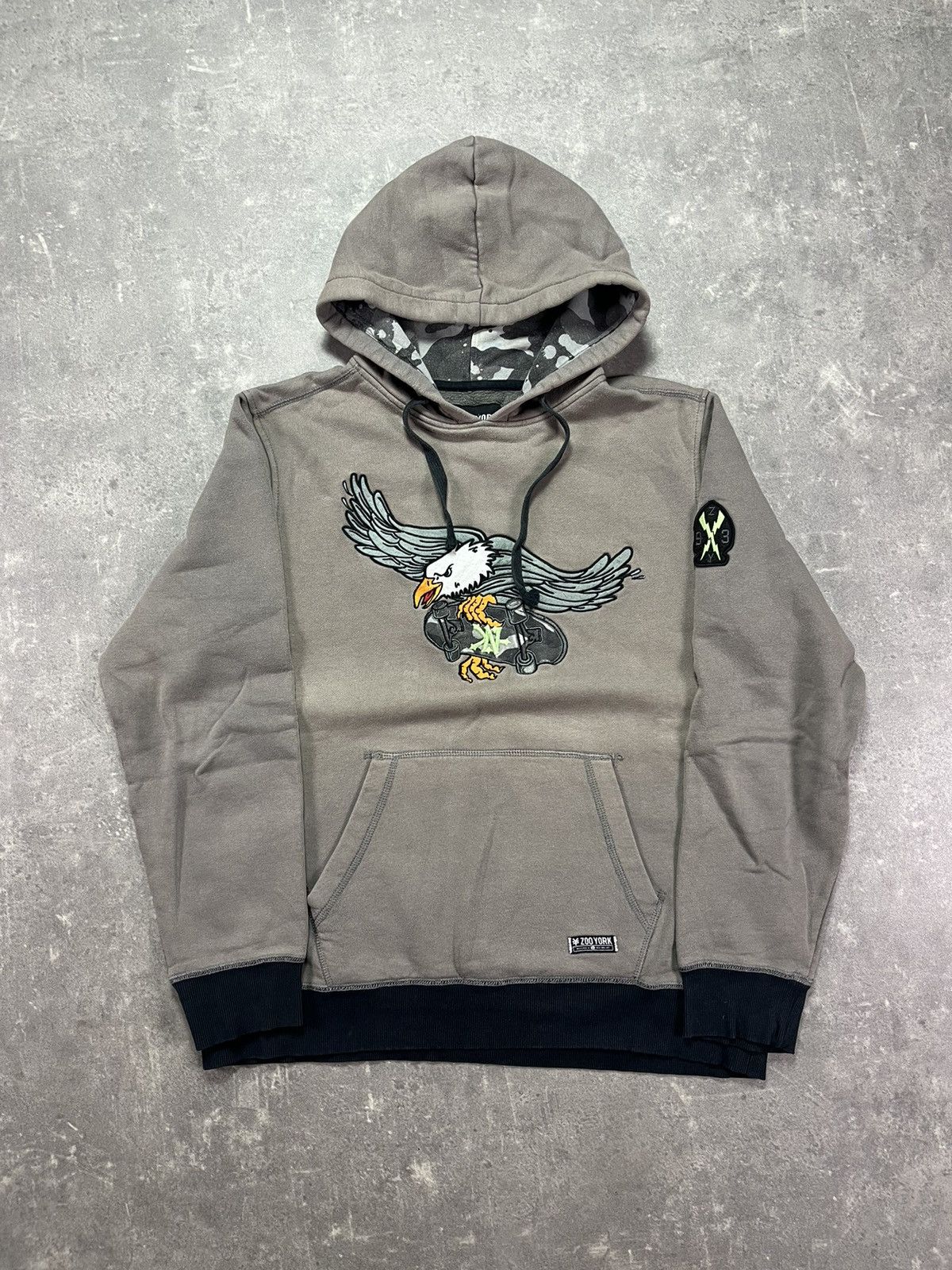 Zoo York 00s Zoo York Skating Eagle Faded Embroidered Hoodie L Y2K Size US L / EU 52-54 / 3 - 1 Thumbnail
