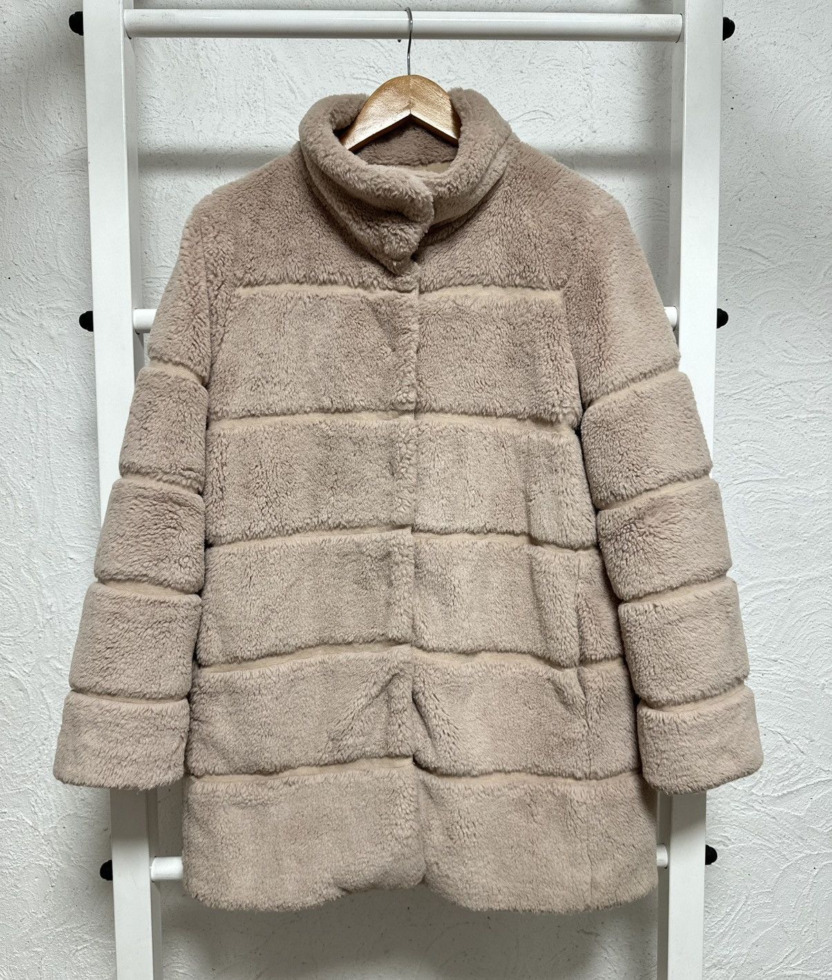 Other Women’s Marccain Faux Fur Coat Size M Size M / US 6-8 / IT 42-44 - 1 Thumbnail