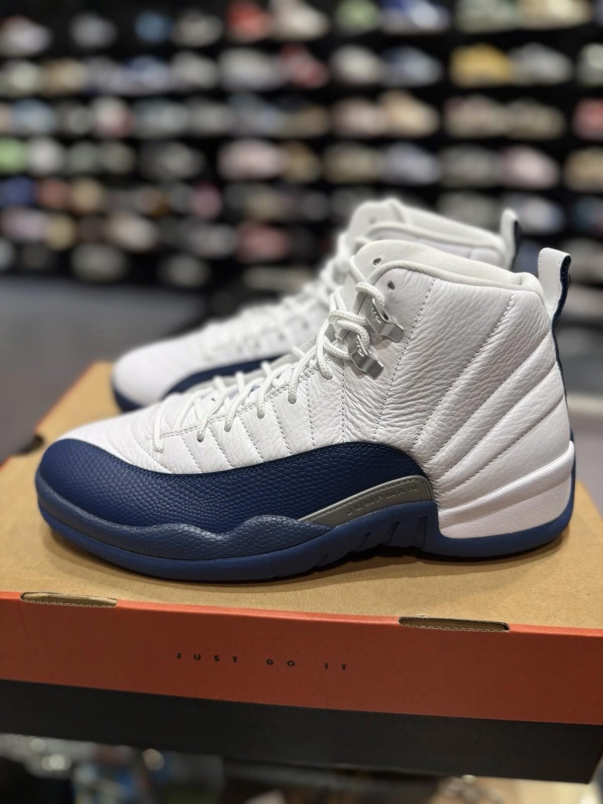 Jordan Brand Air Jordan 12 Retro 2025 White French Blue 10 NEW Size US 10 / EU 43 - 3 Thumbnail