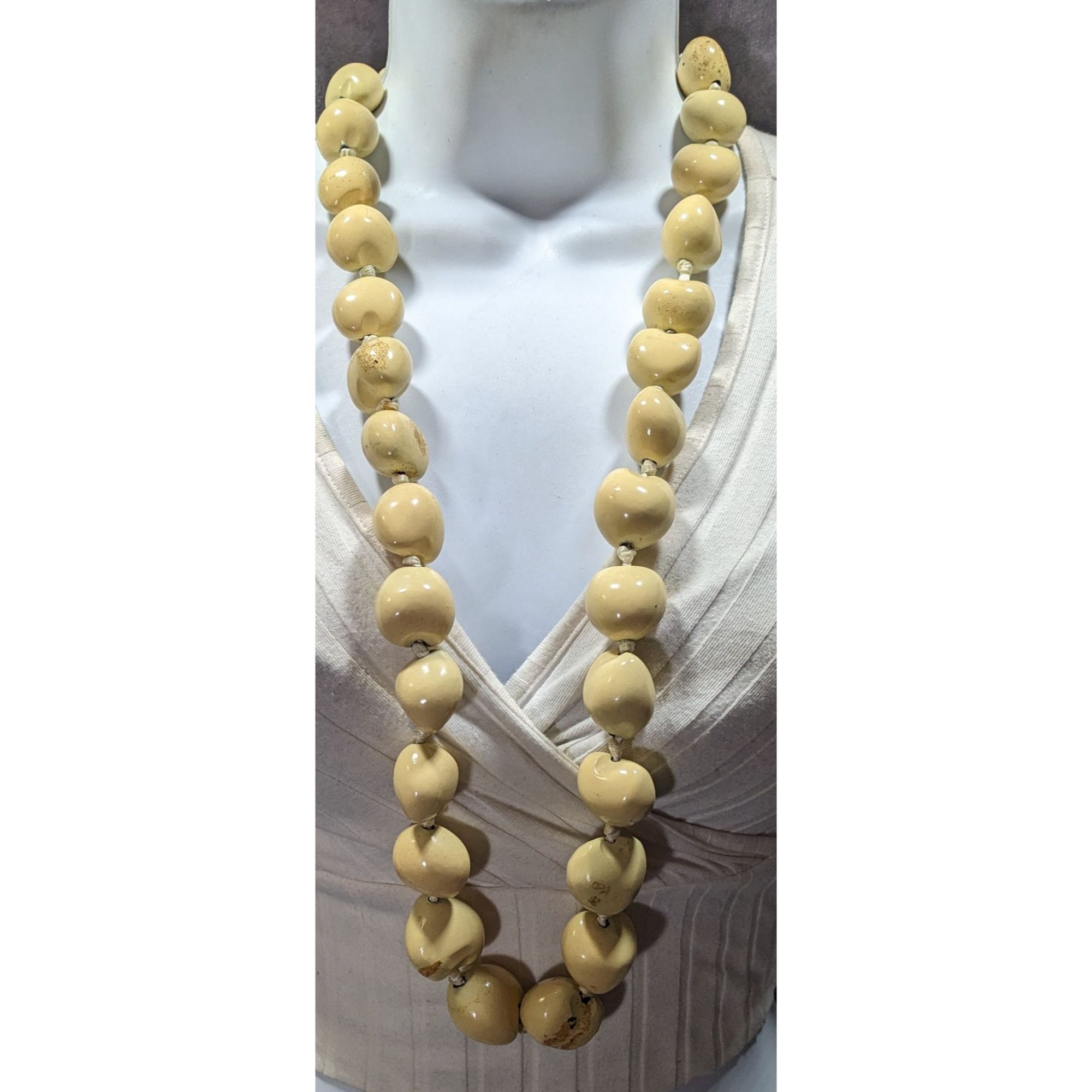 Other Traditional Hawaiian Cream Kukui Nut Necklace Size ONE SIZE - 2 Thumbnail