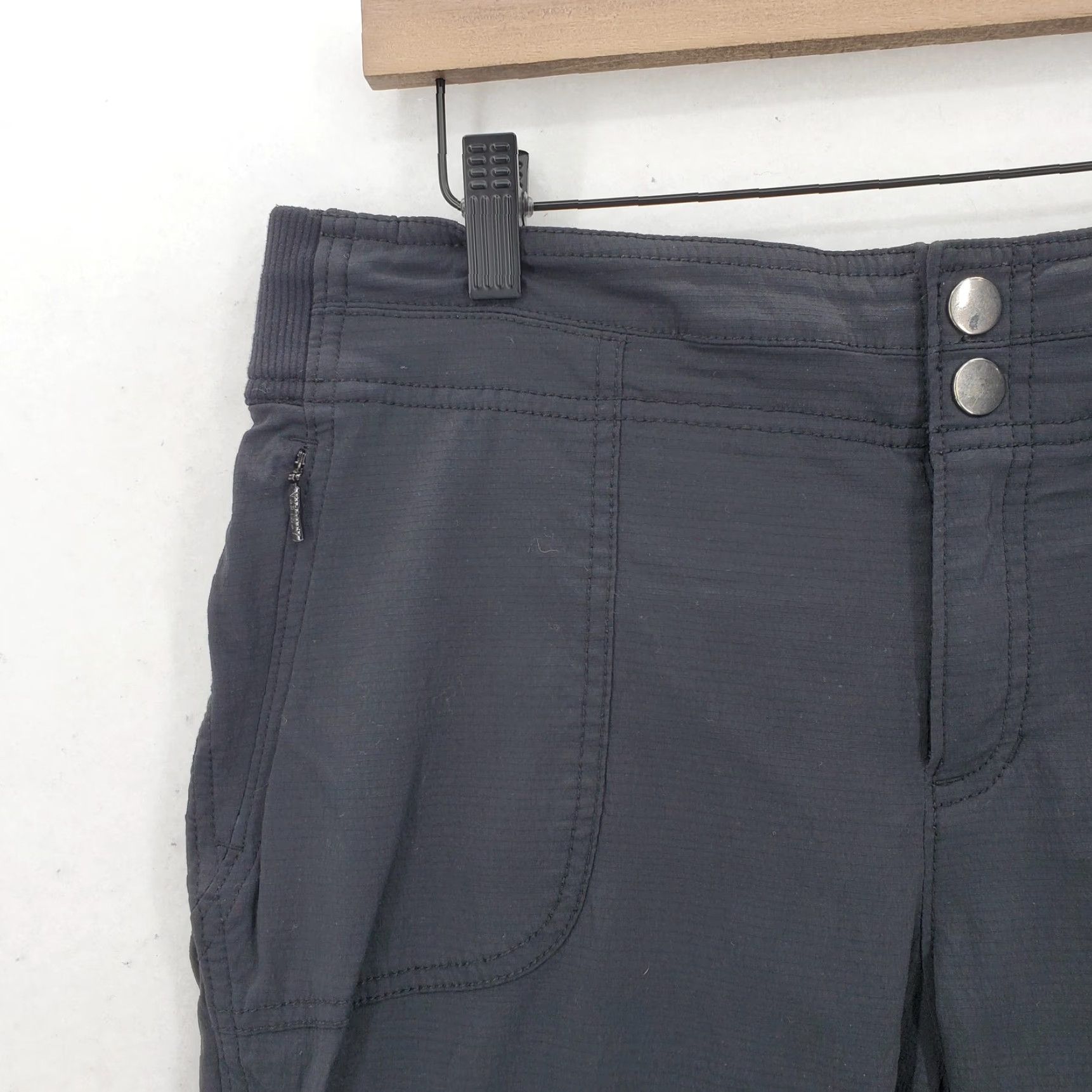 Athleta Athleta Capri Pants Womens 10 Gray Nylon Stretch Hiking Zip Pockets Travel Trail Size 32" / US 10 / IT 46 - 3 Thumbnail