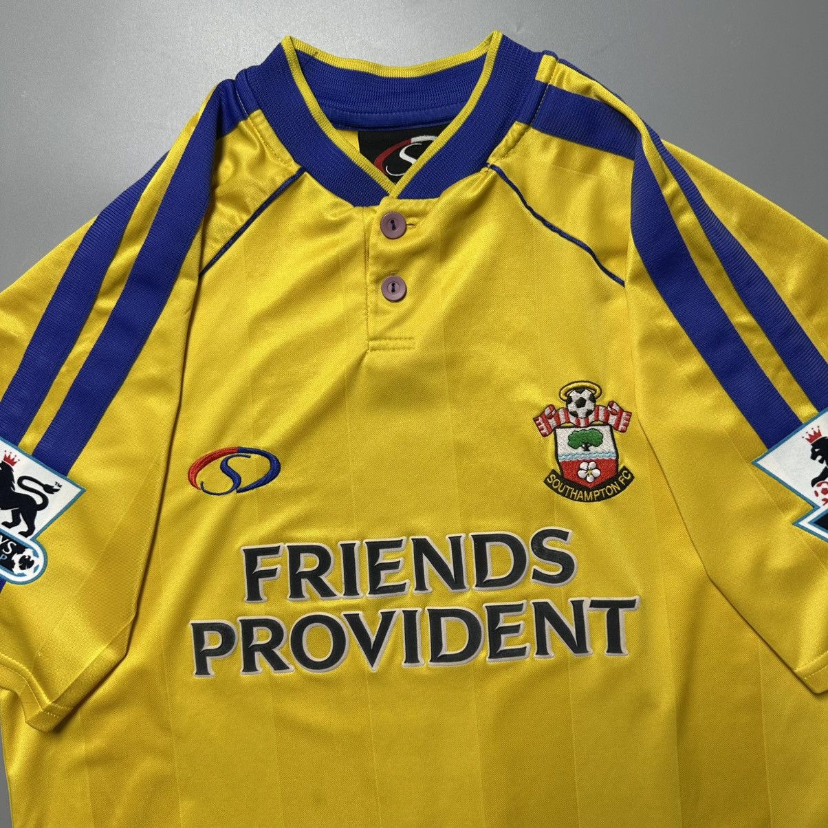 Vintage SOUTHAMPTON 2003/2004 FOOTBALL SOCCER AWAY JERSEY #9 BEATTIE Size US M / EU 48-50 / 2 - 4 Thumbnail