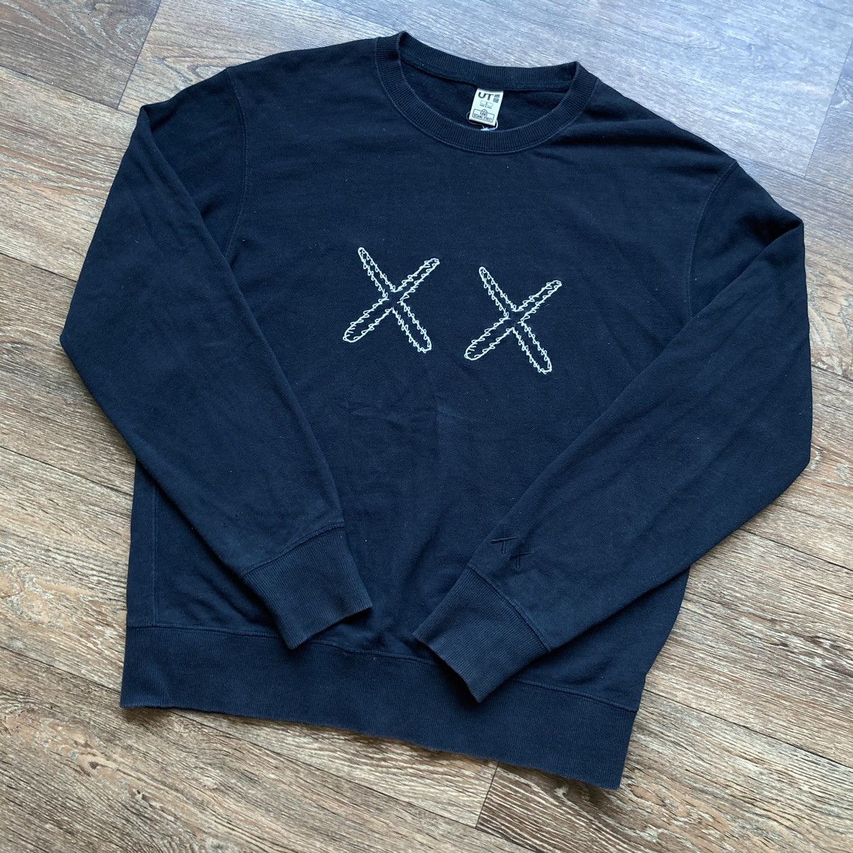 Kaws Vintage sweatshirt Kaws x Uniqlo Size US S / EU 44-46 / 1 - 1 Thumbnail