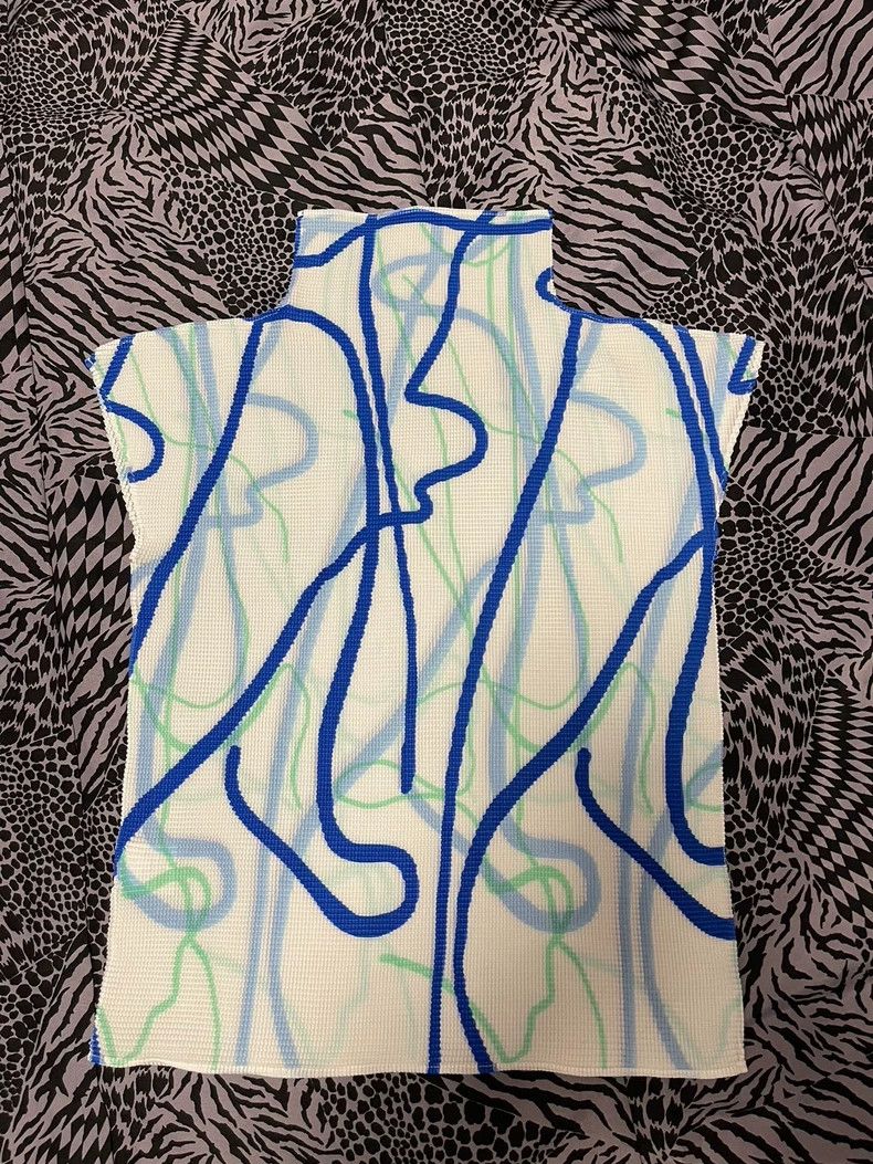 Issey Miyake Issey Miyake size:one size White pleated vest Size M / US 6-8 / IT 42-44 - 2 Thumbnail