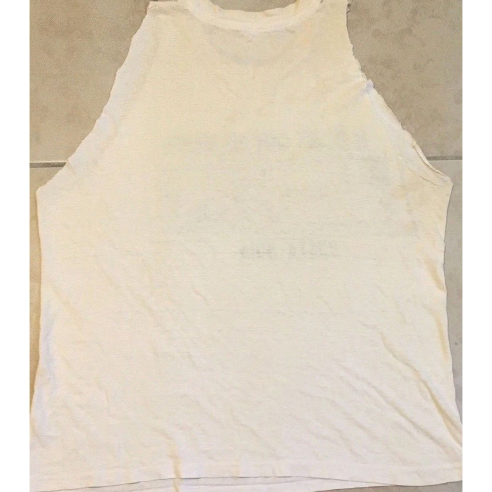 Vintage VINTAGE Costa Rica Dollar Bill Thrashed Faded Cut Off Shirt S Money Bank Art Grunge T-Shirt Men White 80s Rock Surf Punk Retro 80s Mens S Clay Size US S / EU 44-46 / 1 - 2 Thumbnail