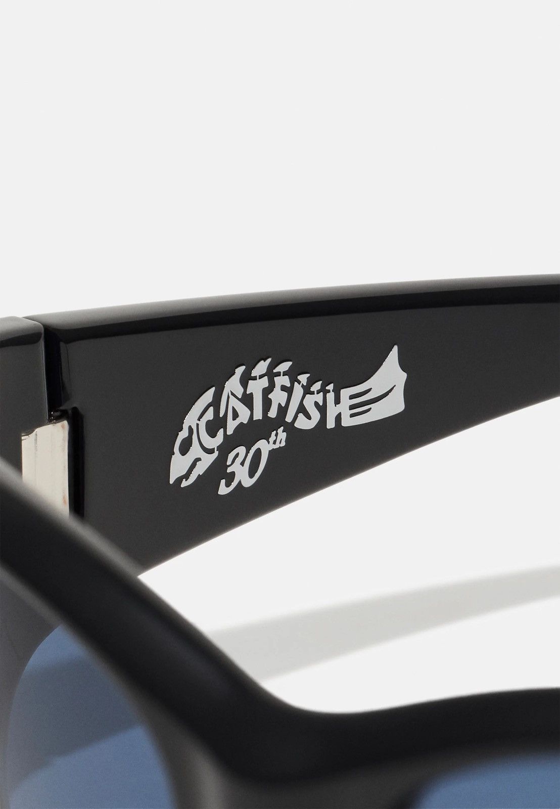 Arnette Arnette Catfish 4302-2818/80 Ombre Black Blue Sunglasses Size ONE SIZE - 5 Thumbnail