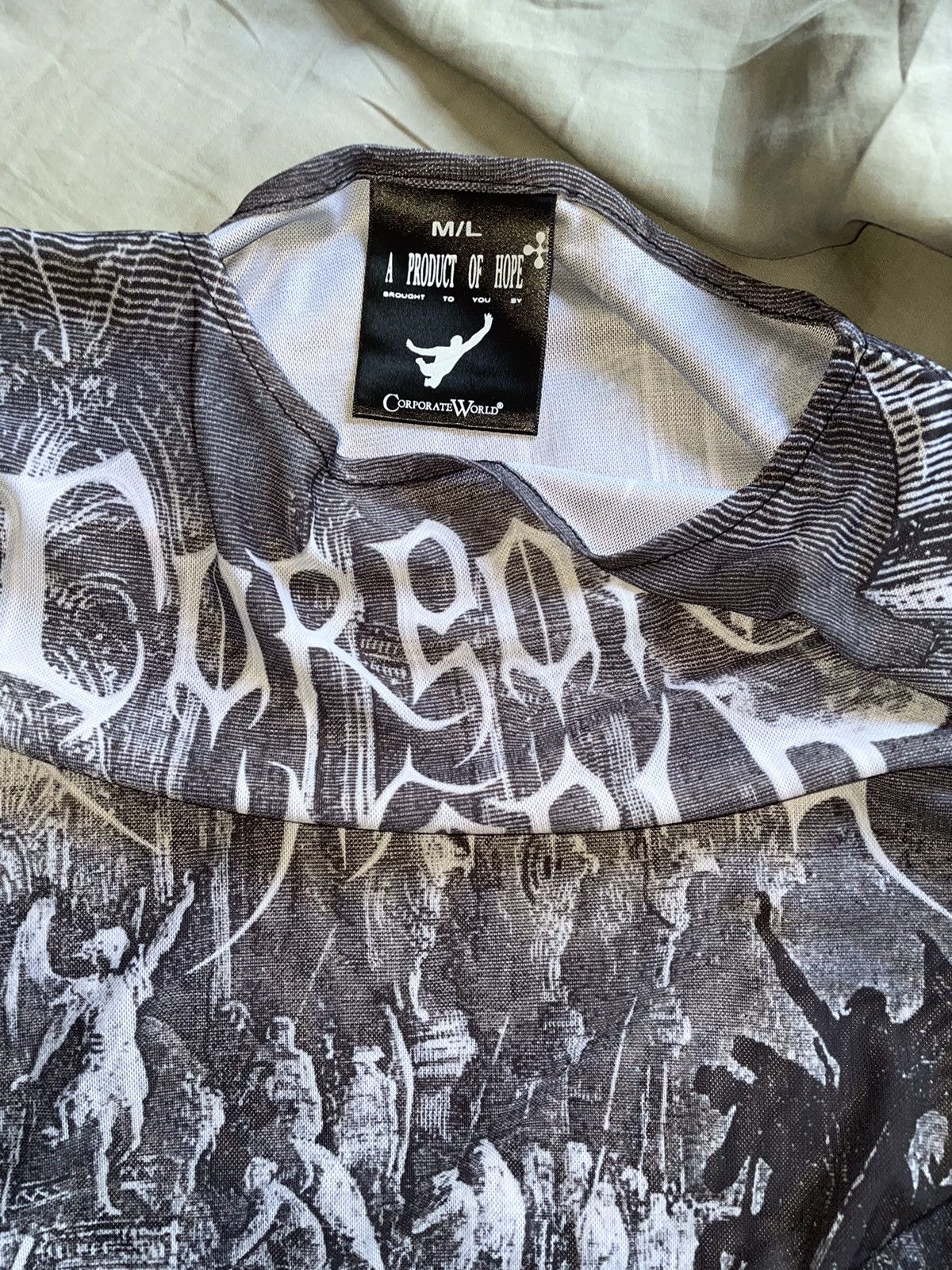 Destroy Lonely Destroy Lonely Corporate world “Paradise lost” long sleeve Size US M / EU 48-50 / 2 - 3 Thumbnail