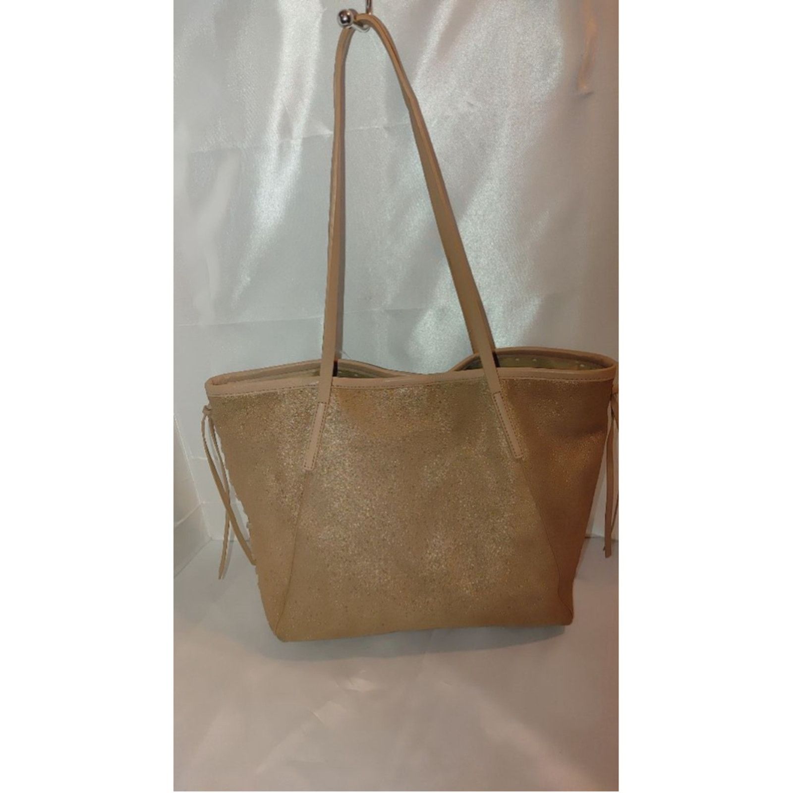 Lucky Brand Lucky Brand Nela Metallic Pink Champagne Leather Tote Size ONE SIZE - 5 Thumbnail
