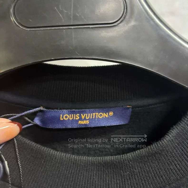Louis Vuitton Louis Vuitton Black owl-paneled monogrammed crewneck pullo Size US M / EU 48-50 / 2 - 2 Thumbnail