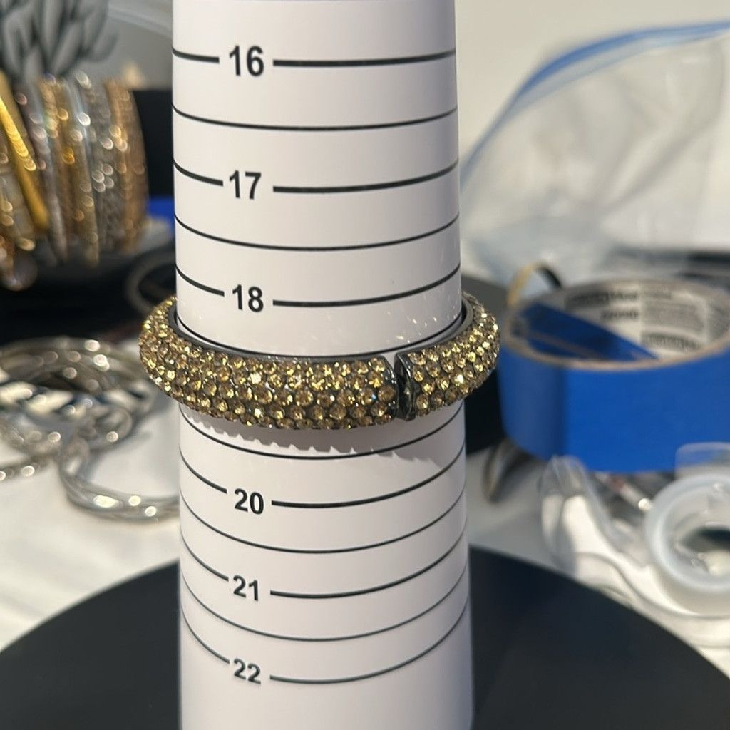 Vintage Vintage Gold & Black Rhinestone Bangle Bracelet Jewelry Size ONE SIZE - 9 Thumbnail