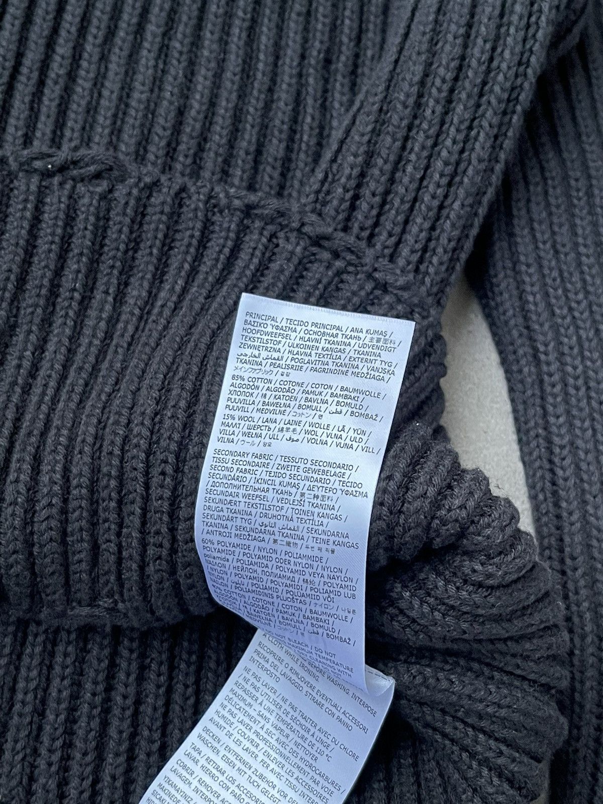 Maison Margiela !DS! SS23 Maison Margiela Distressed Black Knitted Sweater Size XXL / US 16-18 / IT 52-54 - 20 Thumbnail