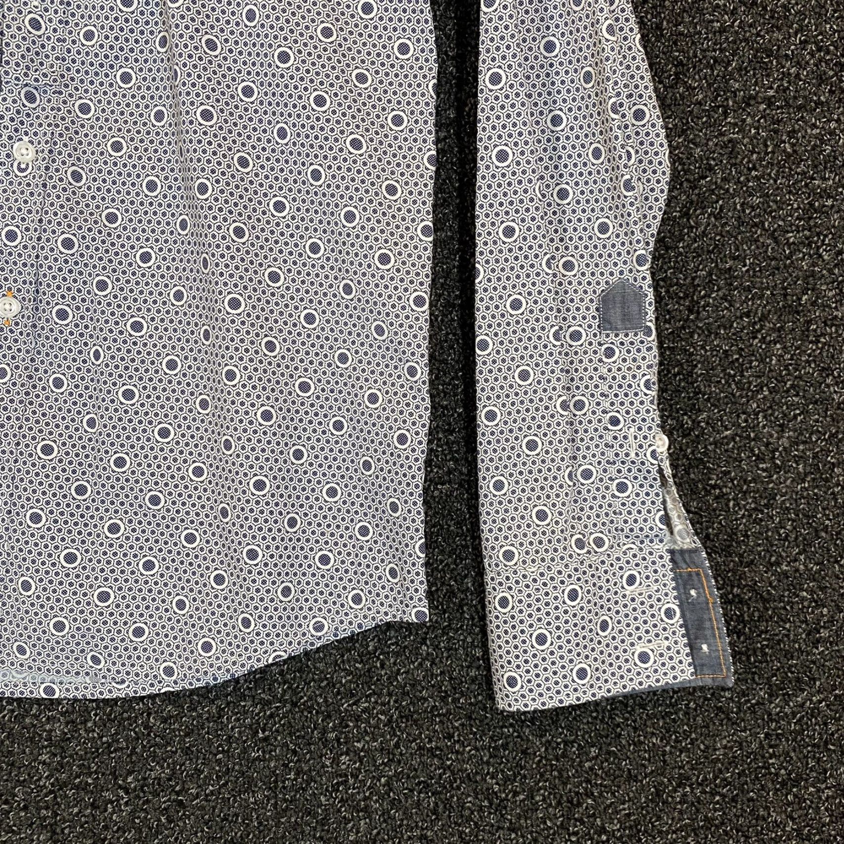 Hugo Boss HUGO BOSS Orange Shirt Mens Large Slim Fit White Blue Button Up L/S Circle Shirt Button-Up Slim Fit Mens White Blue HUGO BOSS Mens Shirts Size US L / EU 52-54 / 3 - 5 Thumbnail