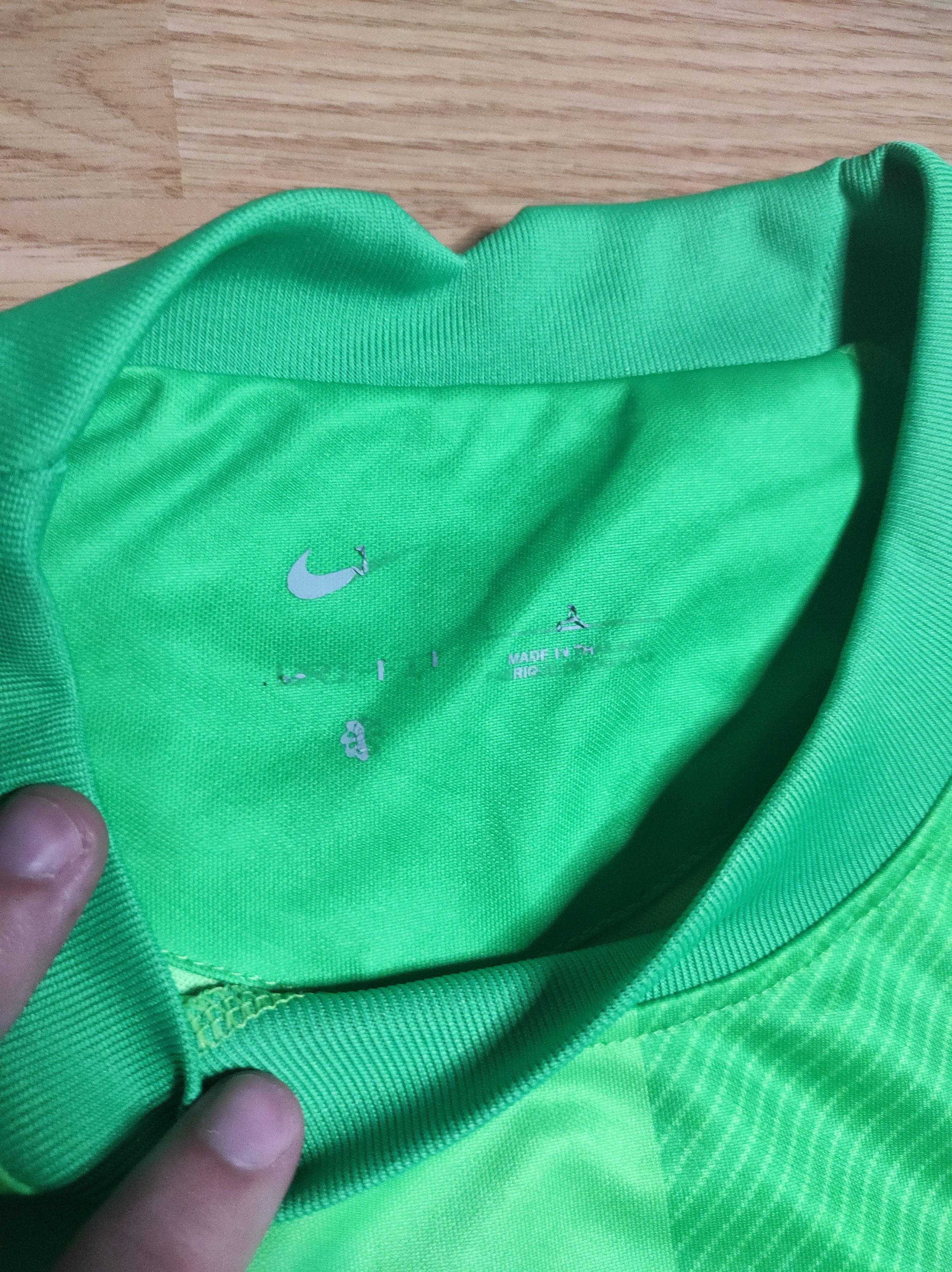 Nike **NEW! 2022/2023 Liverpool Soccer Jersey** Size US L / EU 52-54 / 3 - 6 Thumbnail