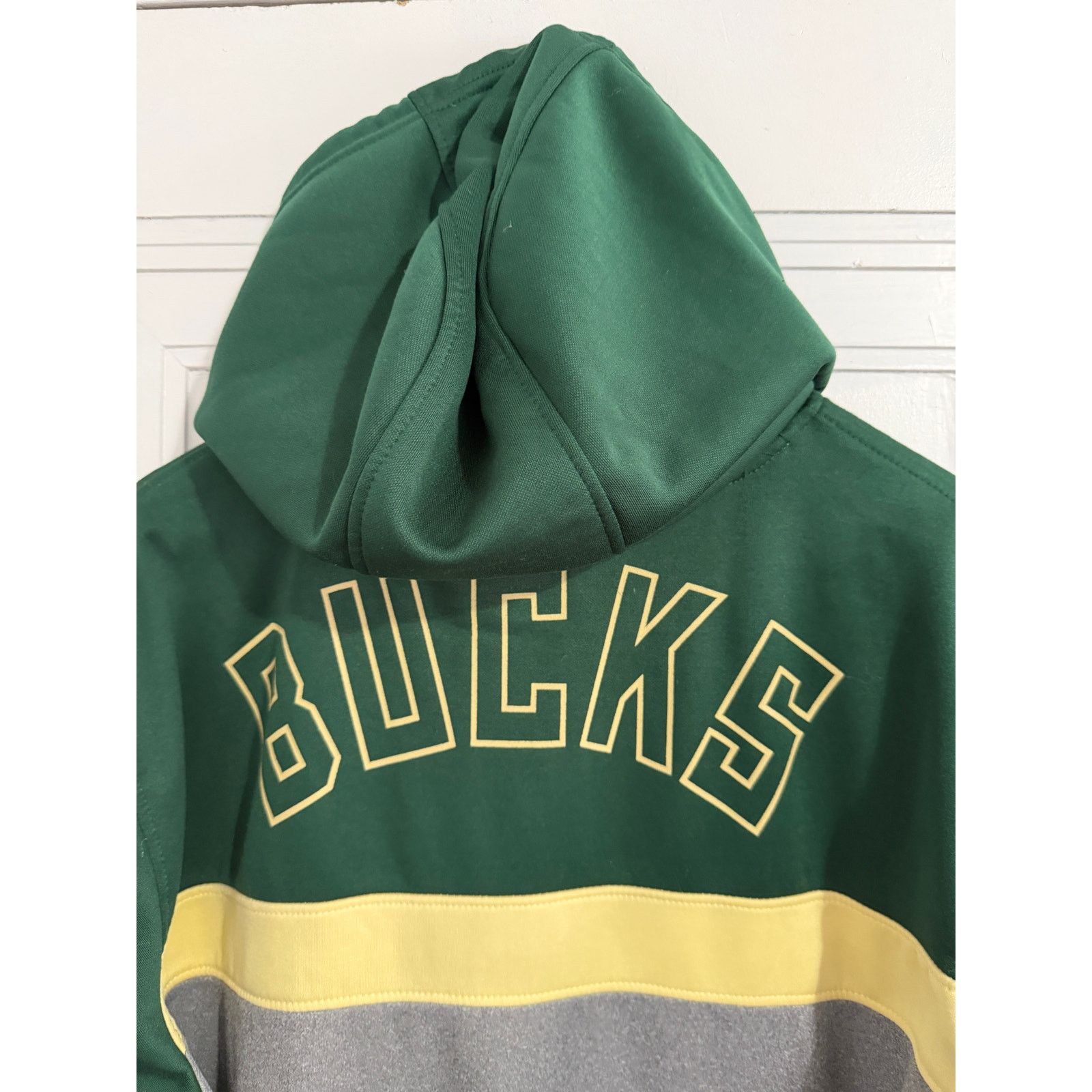 NBA Milwaukee Bucks Full-Zip Hoodie Sweatshirt Size Large Size US L / EU 52-54 / 3 - 6 Thumbnail