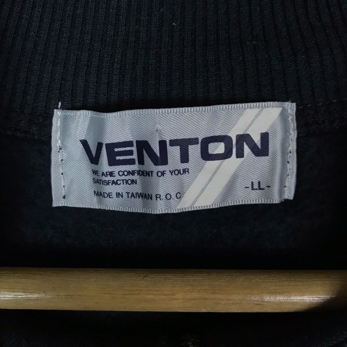 Vintage Vintage Venton Quarter Zip Pullover Jumper Sweatshirt Size US XL / EU 56 / 4 - 5 Thumbnail