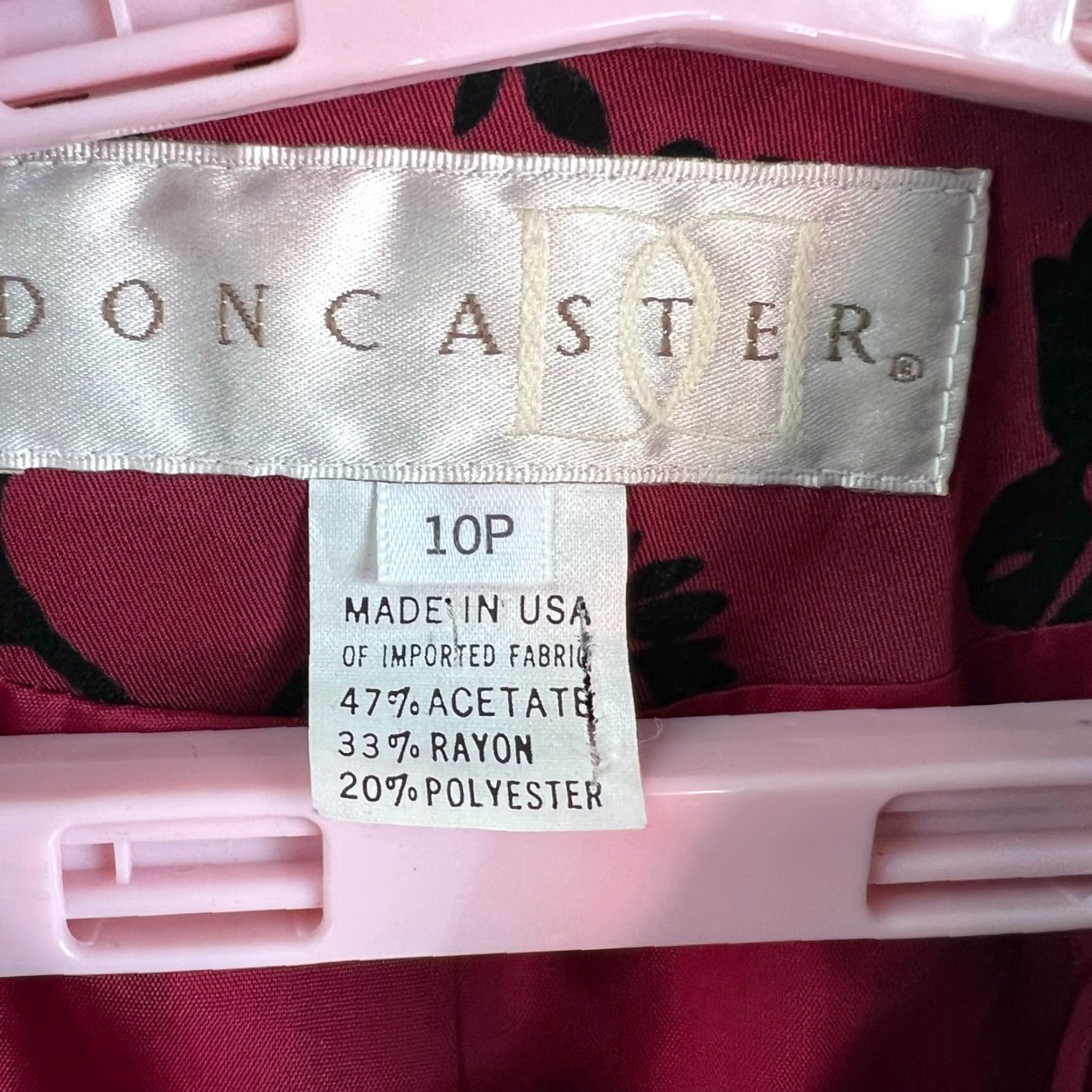 Vintage VINTAGE Doncaster Women’s Floral Blazer Jacket Size 10P Red Long Sleeve Classic Casual Size L / US 10 / IT 46 - 5 Thumbnail