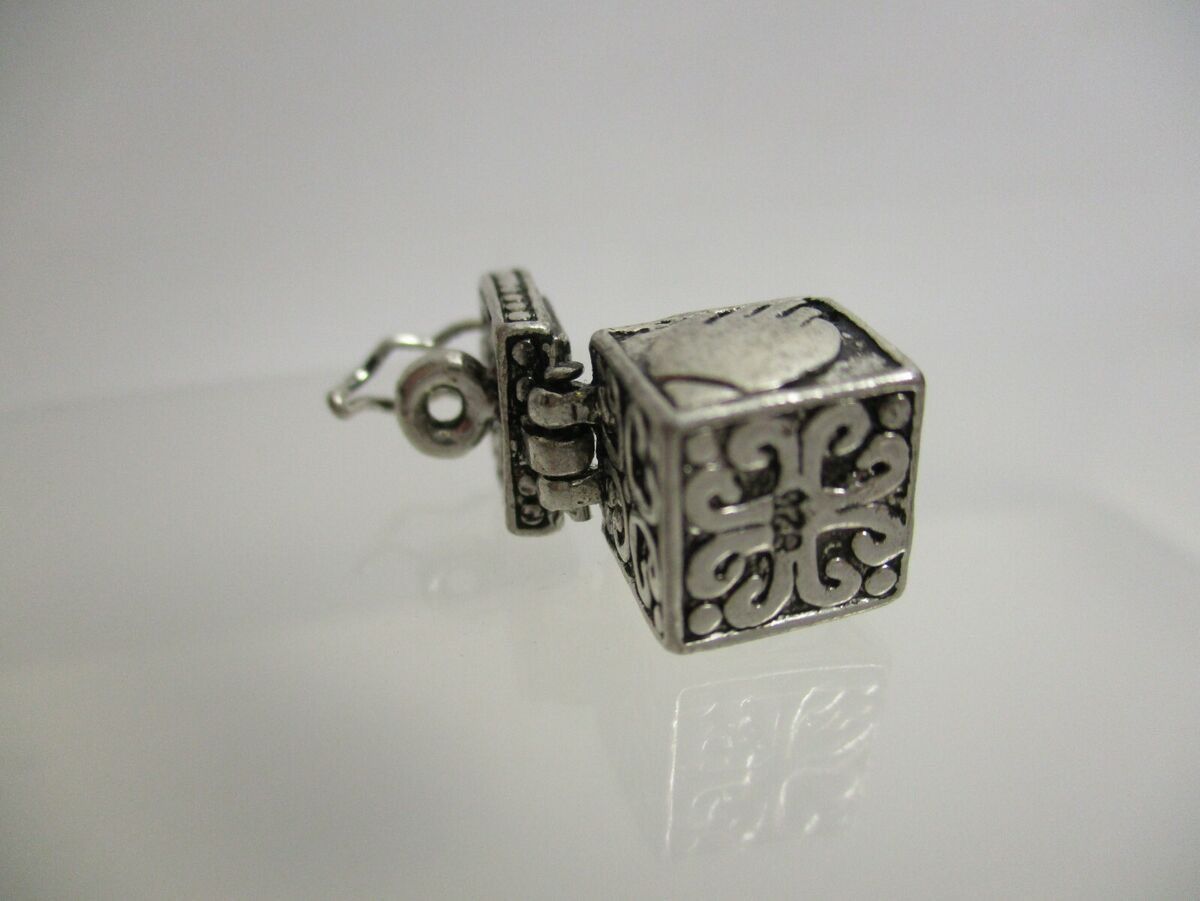 Vintage Vintage Sterling Silver 925 Pendant, Wish Box, Prayer Hinged Size ONE SIZE - 7 Thumbnail