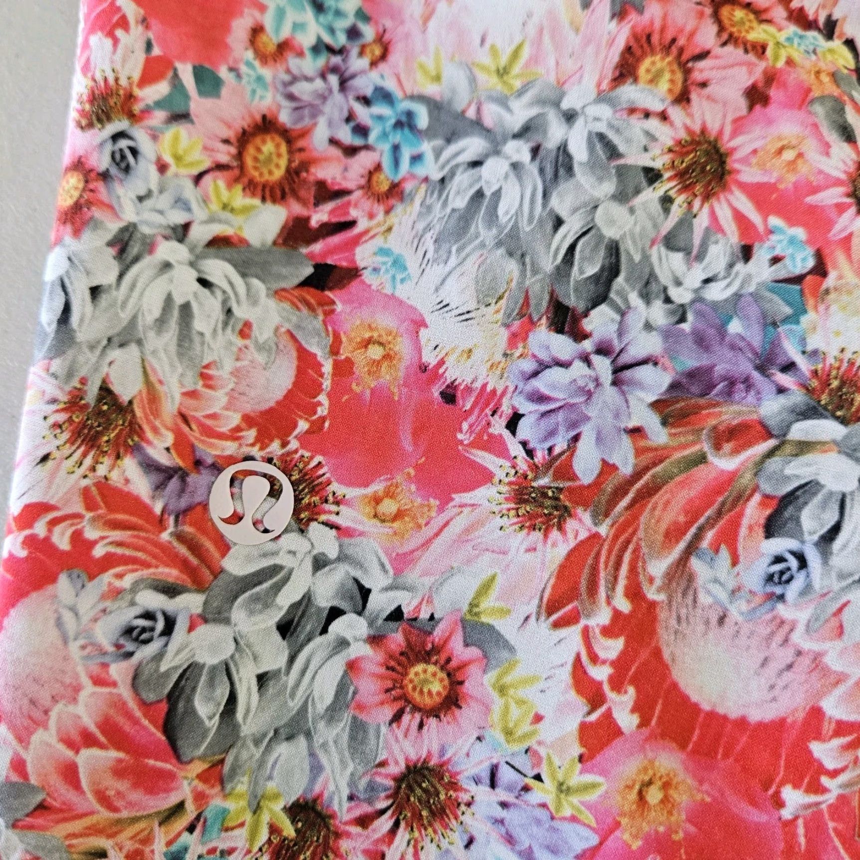 Lululemon Lululemon Womens Rollin With My Omies Joggers Sz 6 Flowabunga Floral Cropped Multicolor Pink Red Women 6 Jogger Pants Ready Womens Size 28" / US 6 / IT 42 - 6 Thumbnail