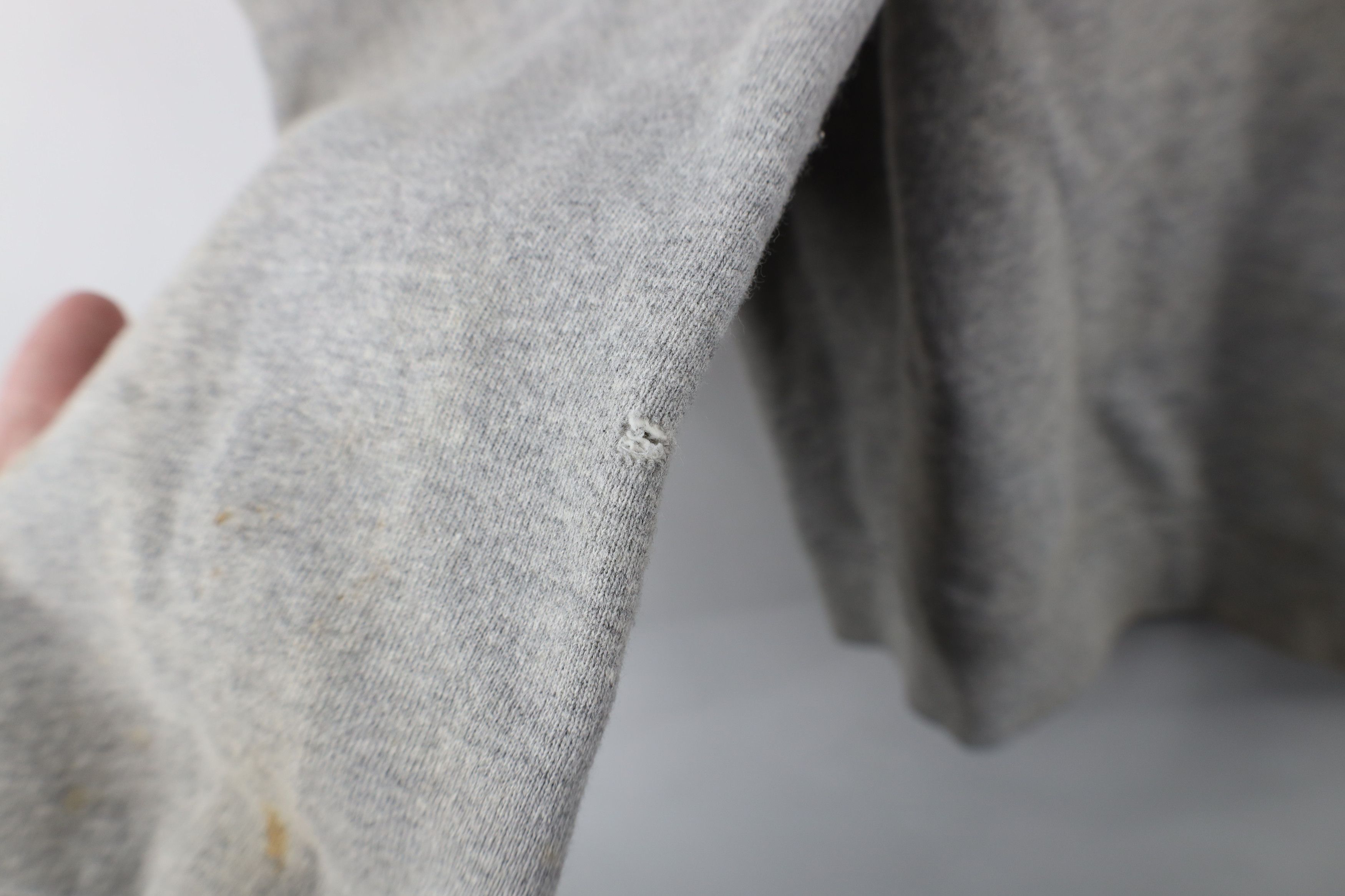 Nike × Vintage Vintage 90s Nike Athletics Spell Felt Patch Sweatshirt USA Size US L / EU 52-54 / 3 - 5 Thumbnail