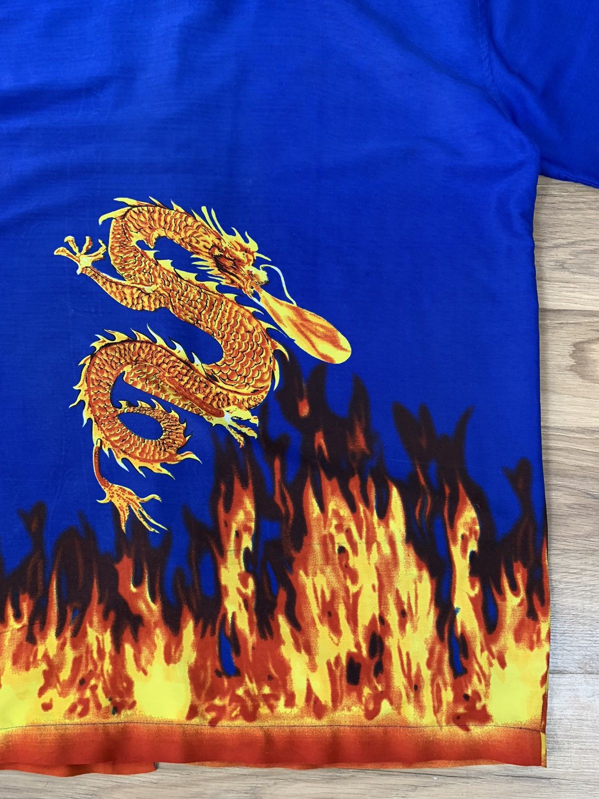 Vintage Vintage Y2K Japanese Style Dragon Flame Shirt Button Up Size US L / EU 52-54 / 3 - 23 Thumbnail