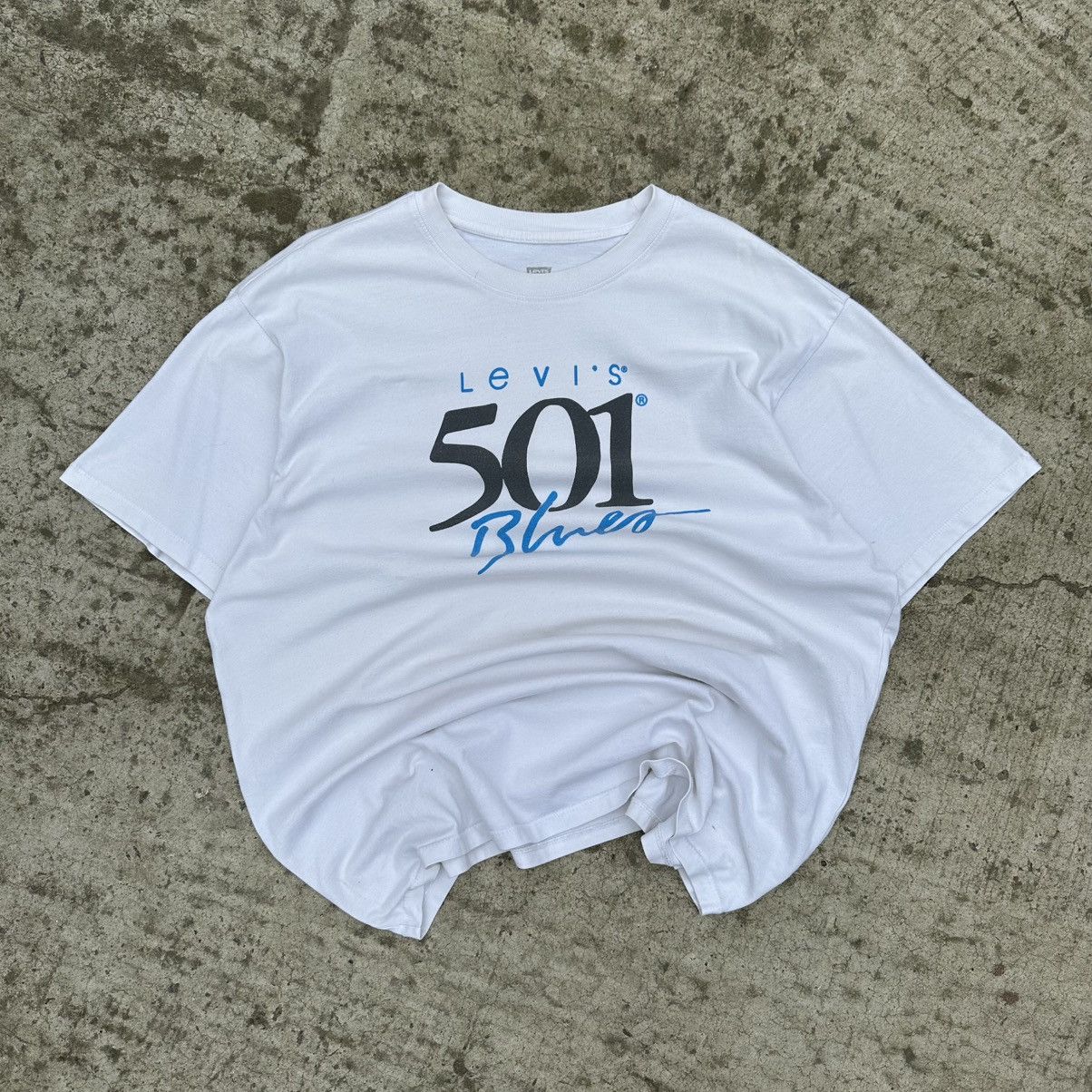 Levi's Vintage Clothing Vintage Levi’s 501 Blues T-shirts Big Logo Size L Y2K 00s Size US L / EU 52-54 / 3 - 1 Thumbnail