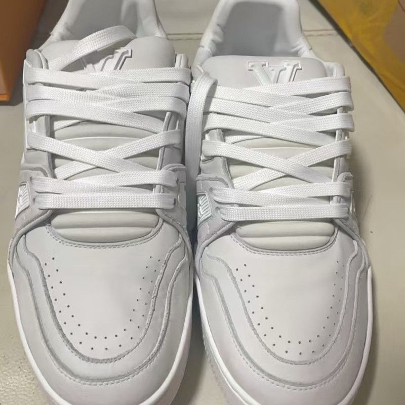 Louis Vuitton Louis Vuitton Trainer Sneakers for Men and Women -2508 Size US 7.5 / EU 40-41 - 2 Thumbnail