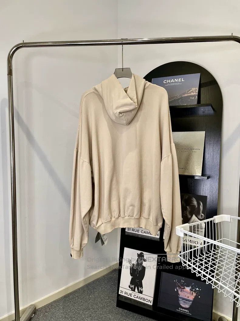 Balenciaga Balenciaga Letter Hooded Loose Long Sleeve Beige Hooded Sw Size US M / EU 48-50 / 2 - 3 Thumbnail