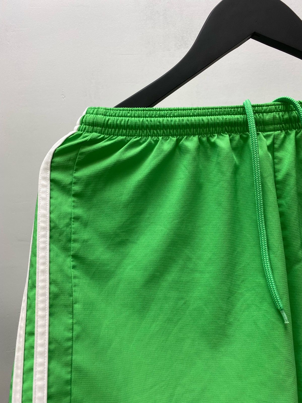 Adidas Adidas Shefield United Shorts Soccer Jersey Size US 34 / EU 50 - 10 Thumbnail