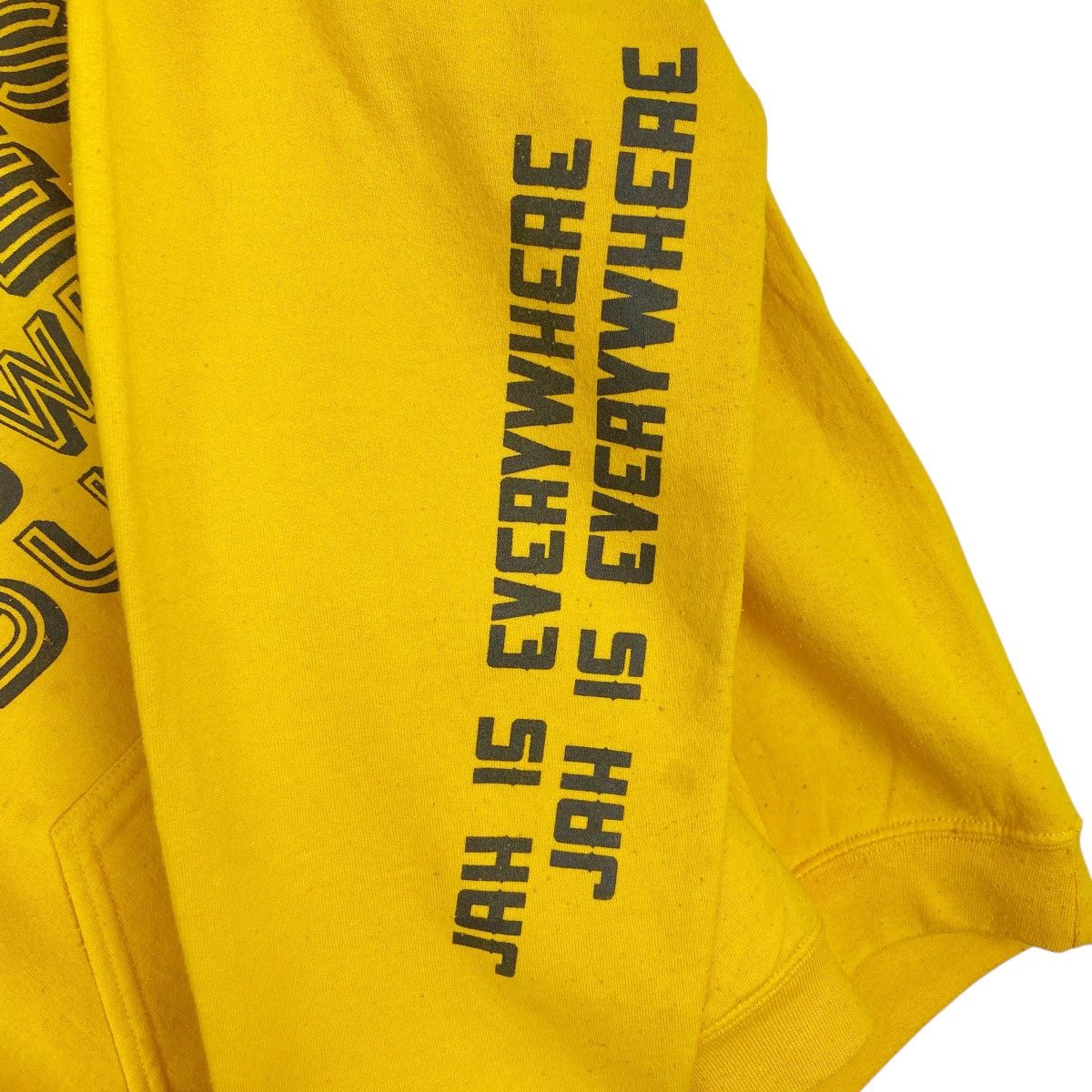 Vintage Vintage Gildan Heavy Hoodie Printed Sweater Yellow Size L Size US L / EU 52-54 / 3 - 6 Thumbnail