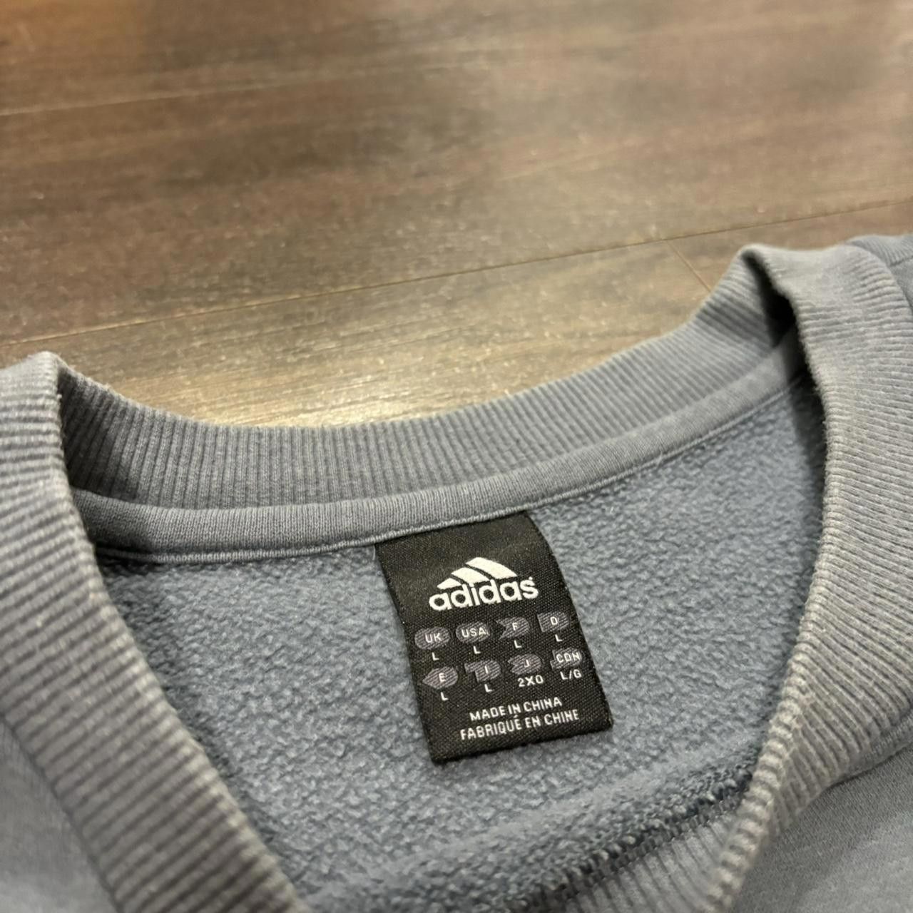 Adidas Vintage adidas crewneck sweatshirt 00s L Size US L / EU 52-54 / 3 - 7 Thumbnail