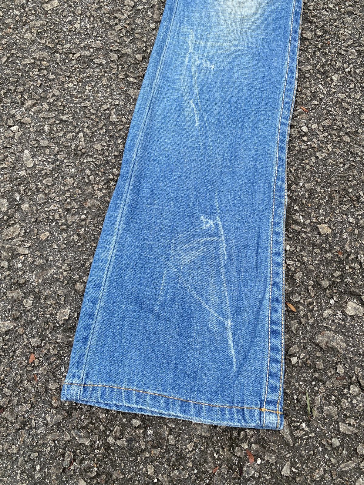 Japanese Brand Red Pepper Low Rise Faded Blue Back Logo Flare Jeans Size US 30 / EU 46 - 4 Thumbnail