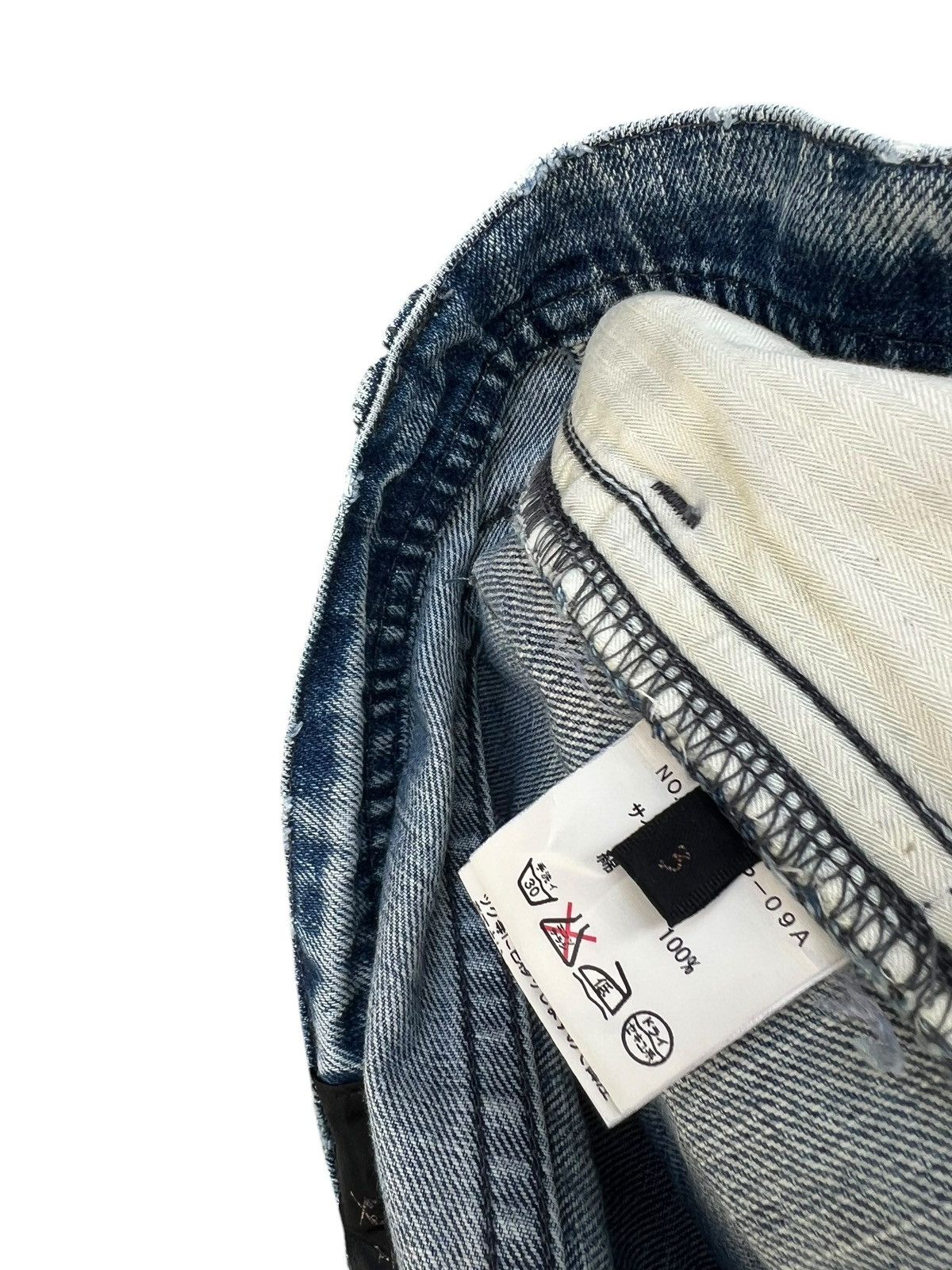 Japanese Brand Vintage Roarguns Japan Distressed Denim Flare Jeans Size US 31 - 22 Thumbnail