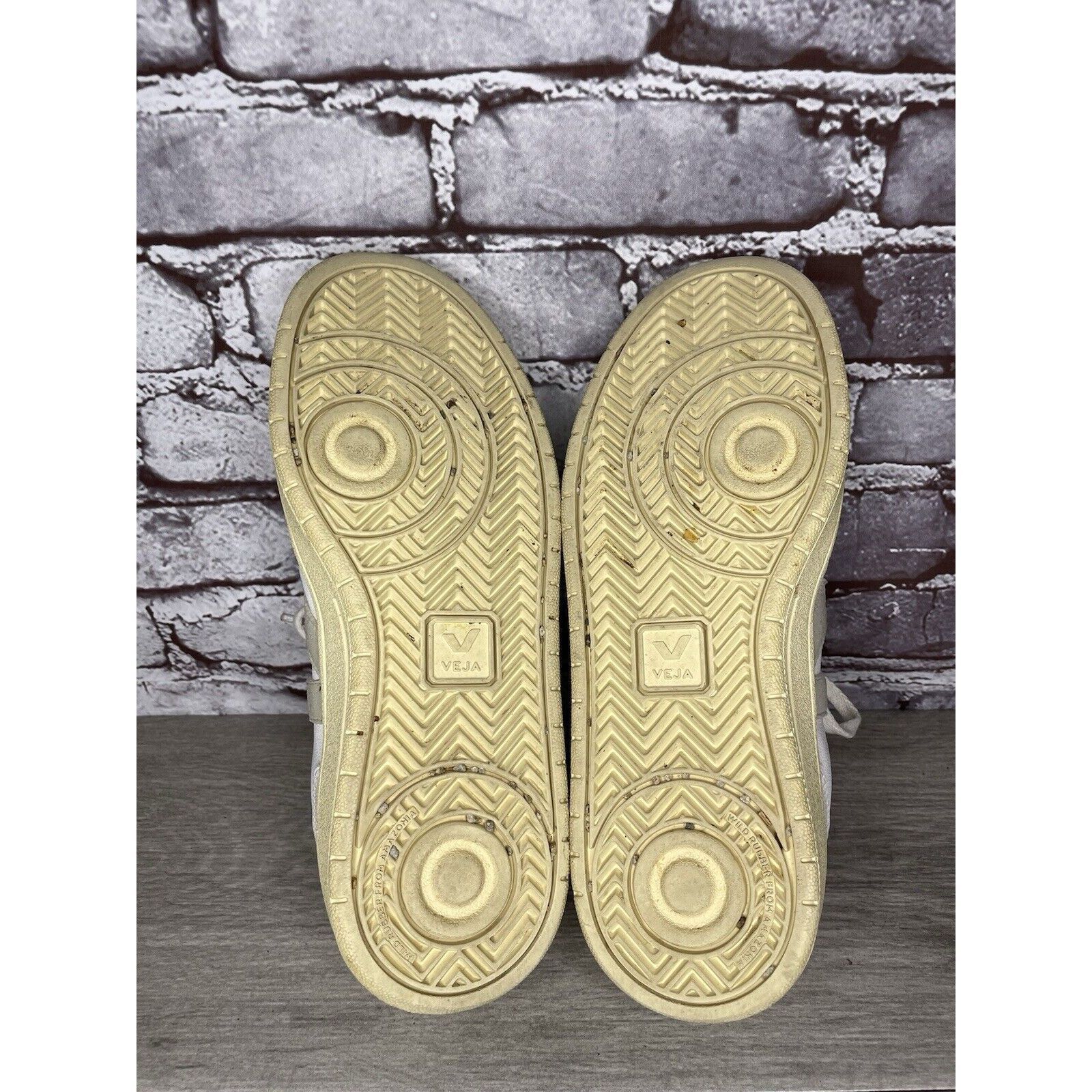 Veja L27 Veja V-12 White Leather Beige Low Top Lace Up Sneakers W Size US 9 / IT 39 - 15 Thumbnail