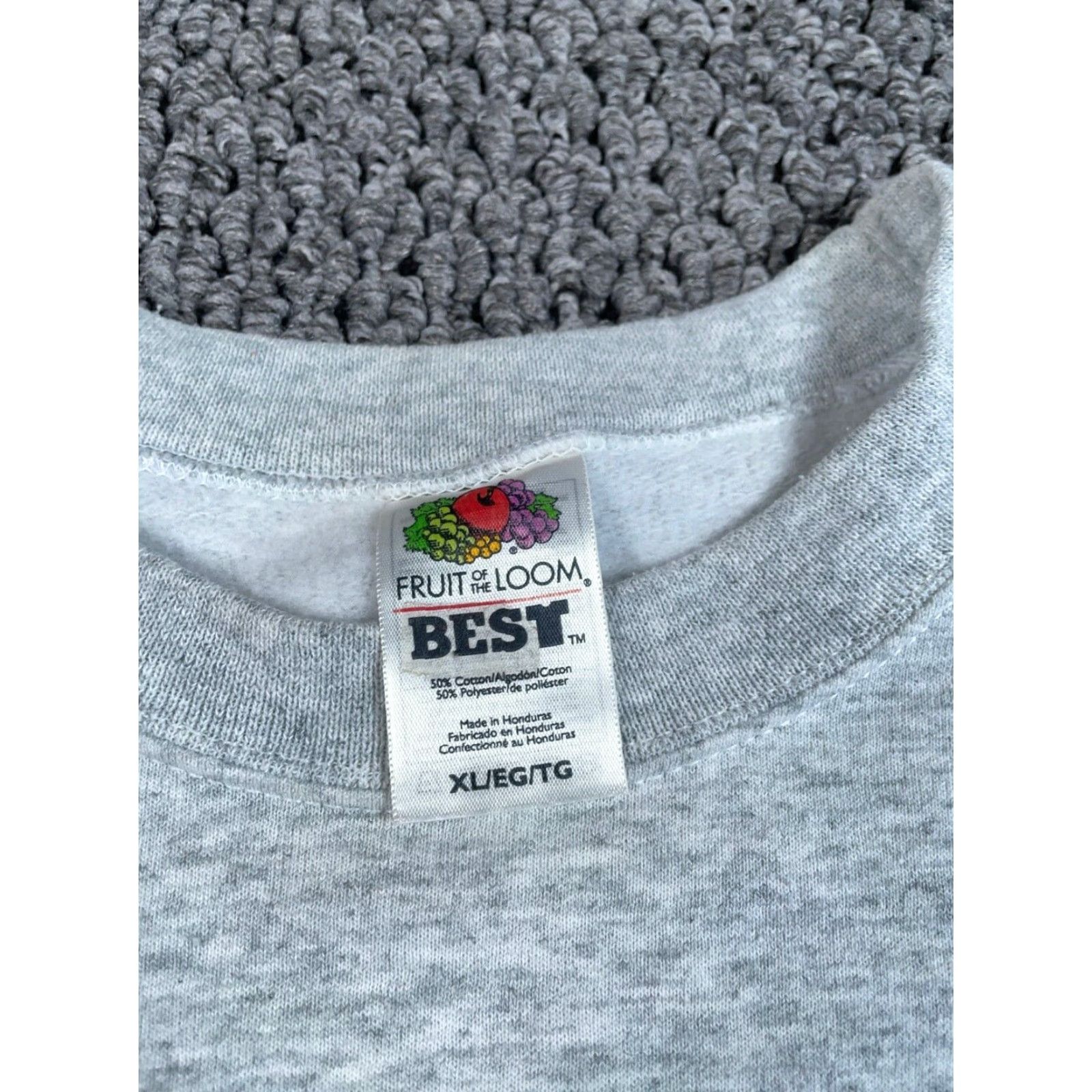Fruit Of The Loom VINTAGE Fruit of the Loom Sweatshirt Shirt Adult XL Gray Texas Hold 'Em Embroidered 90s Retro Gambling Mens Size US XL / EU 56 / 4 - 3 Thumbnail