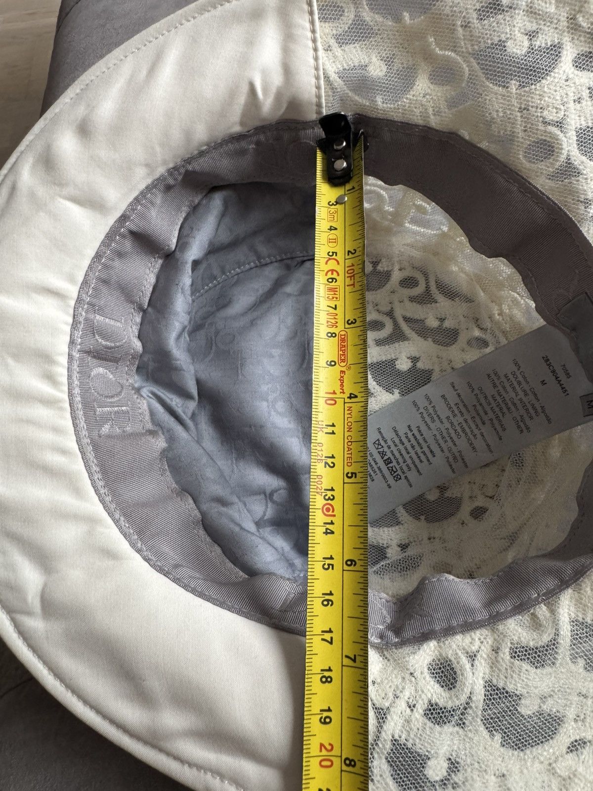 Dior DIOR bucket hat check sizes in photos and by tape measure Size ONE SIZE - 17 Thumbnail