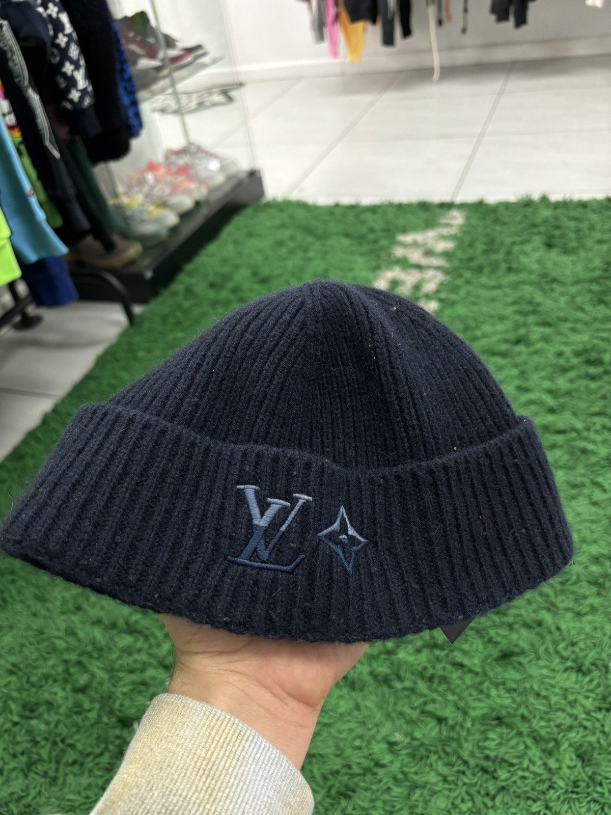 Pre-owned Louis Vuitton Beanie Navy