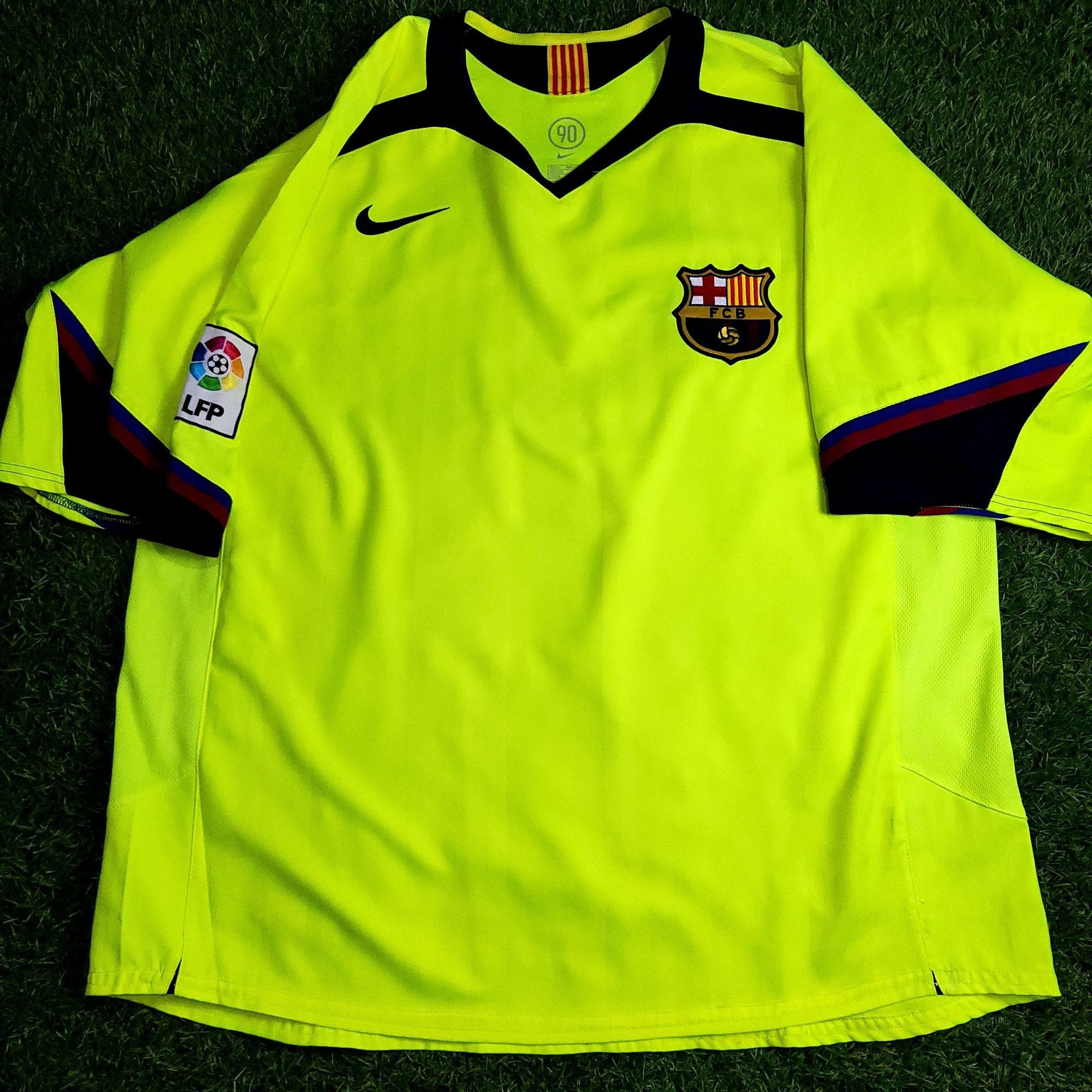 Nike Messi Barcelona 2005 2006 Away Soccer Jersey L SKU# 195971 Size US L / EU 52-54 / 3 - 2 Thumbnail