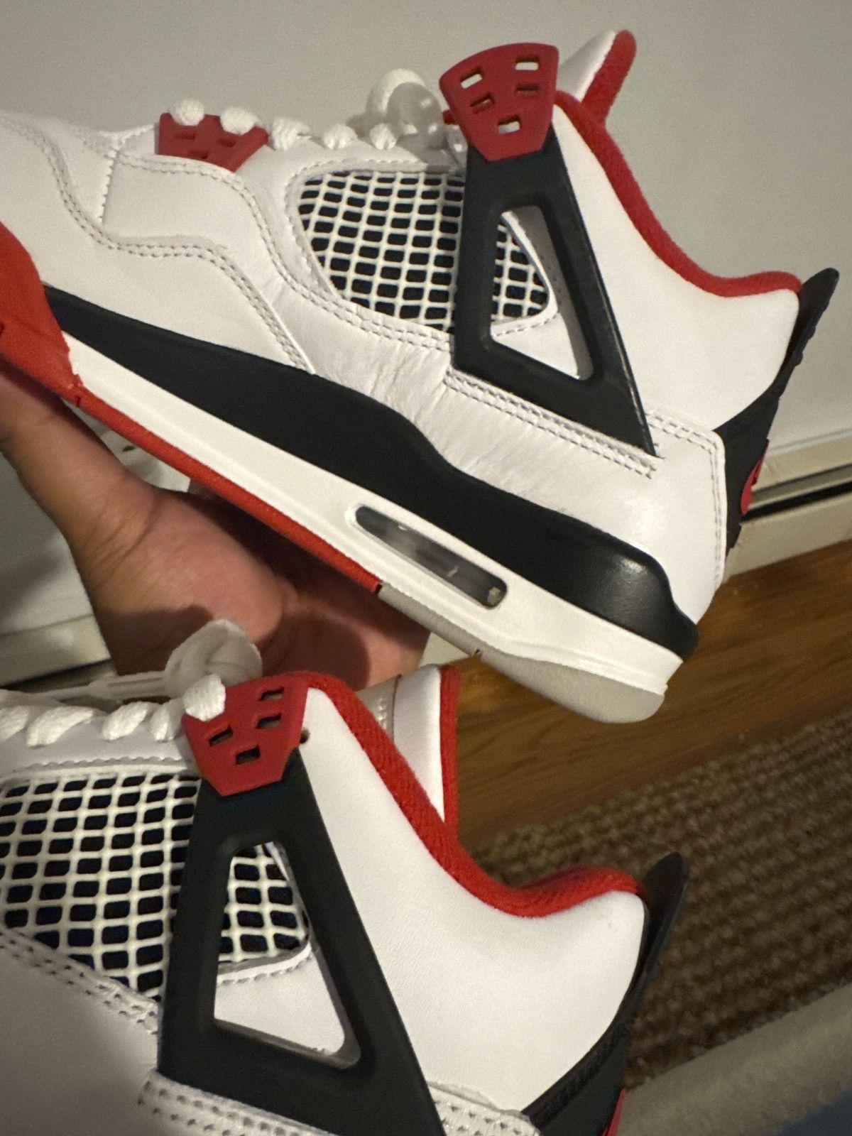 Jordan Brand Fire Red 4s Boys Size 5y/ Women's 6.5 Size US 6.5 / IT 36.5 - 7 Thumbnail