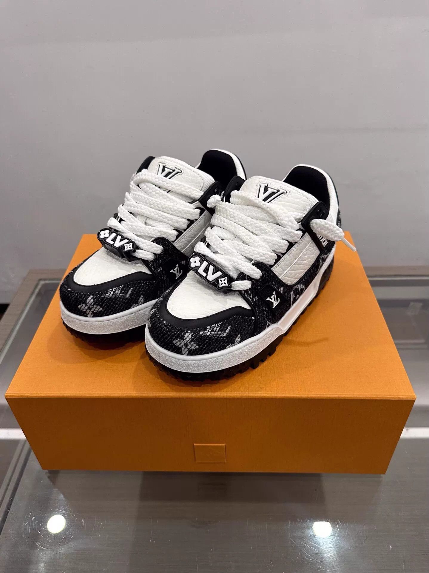 Louis Vuitton Louis Vuitton Women's Maxi Monogram Panda Trainer 36 Size US 5.5 / IT 35.5 - 1 Thumbnail