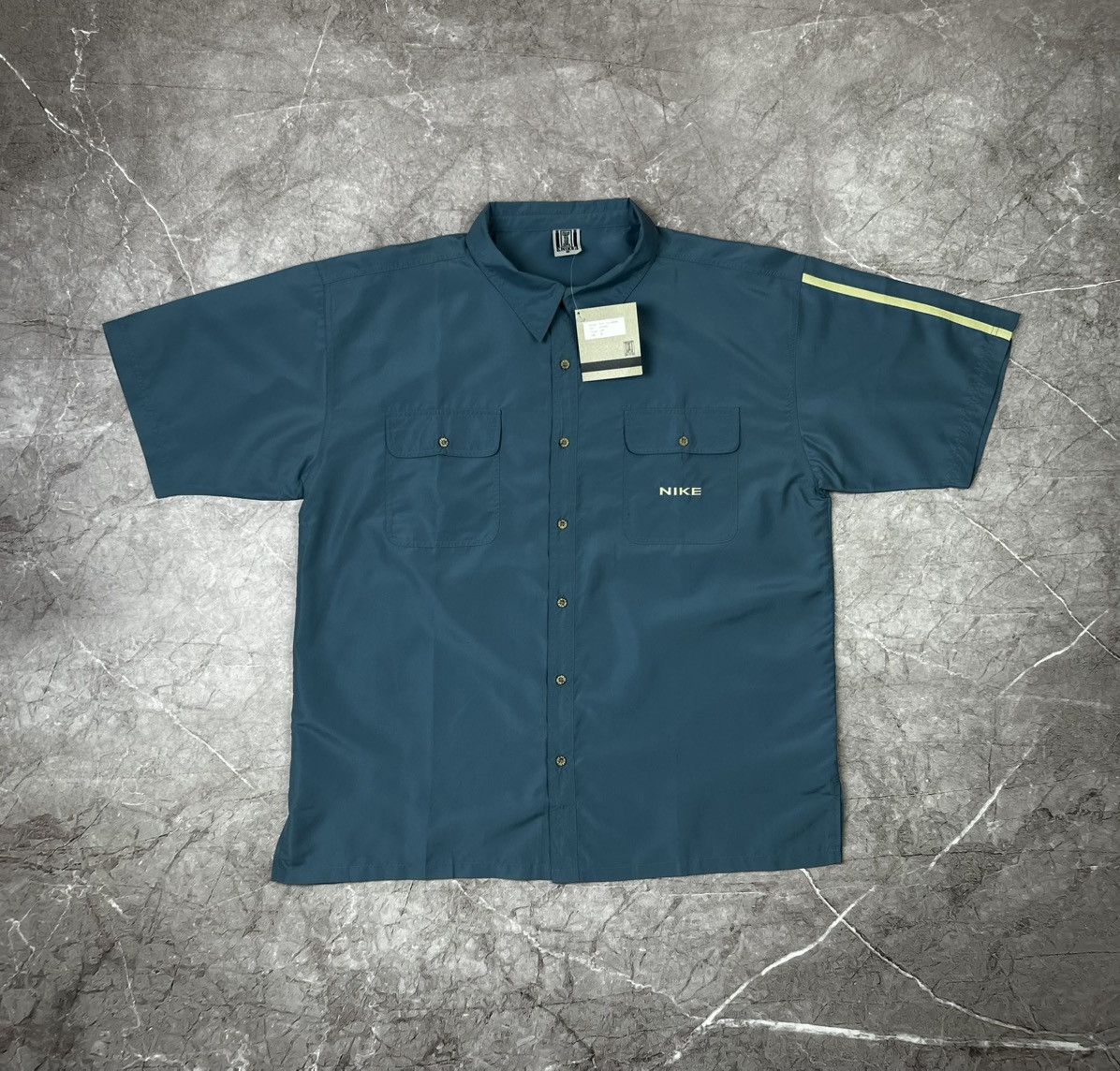 Nike × Nike ACG × Vintage Nike vintage New Acg Shirt Button up Streetwear Size Xl Size US XL / EU 56 / 4 - 1 Thumbnail